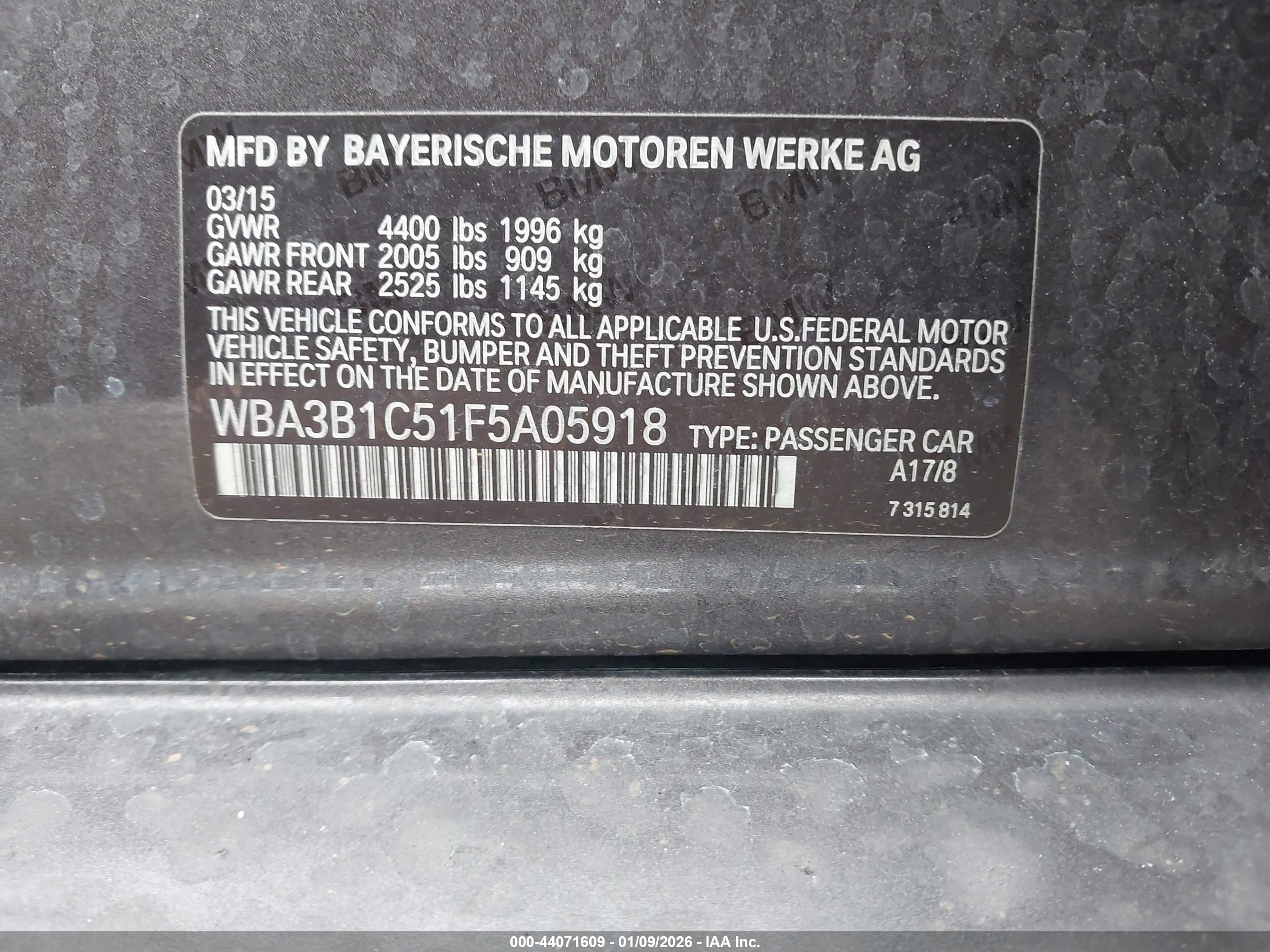 BMW 320I image 9