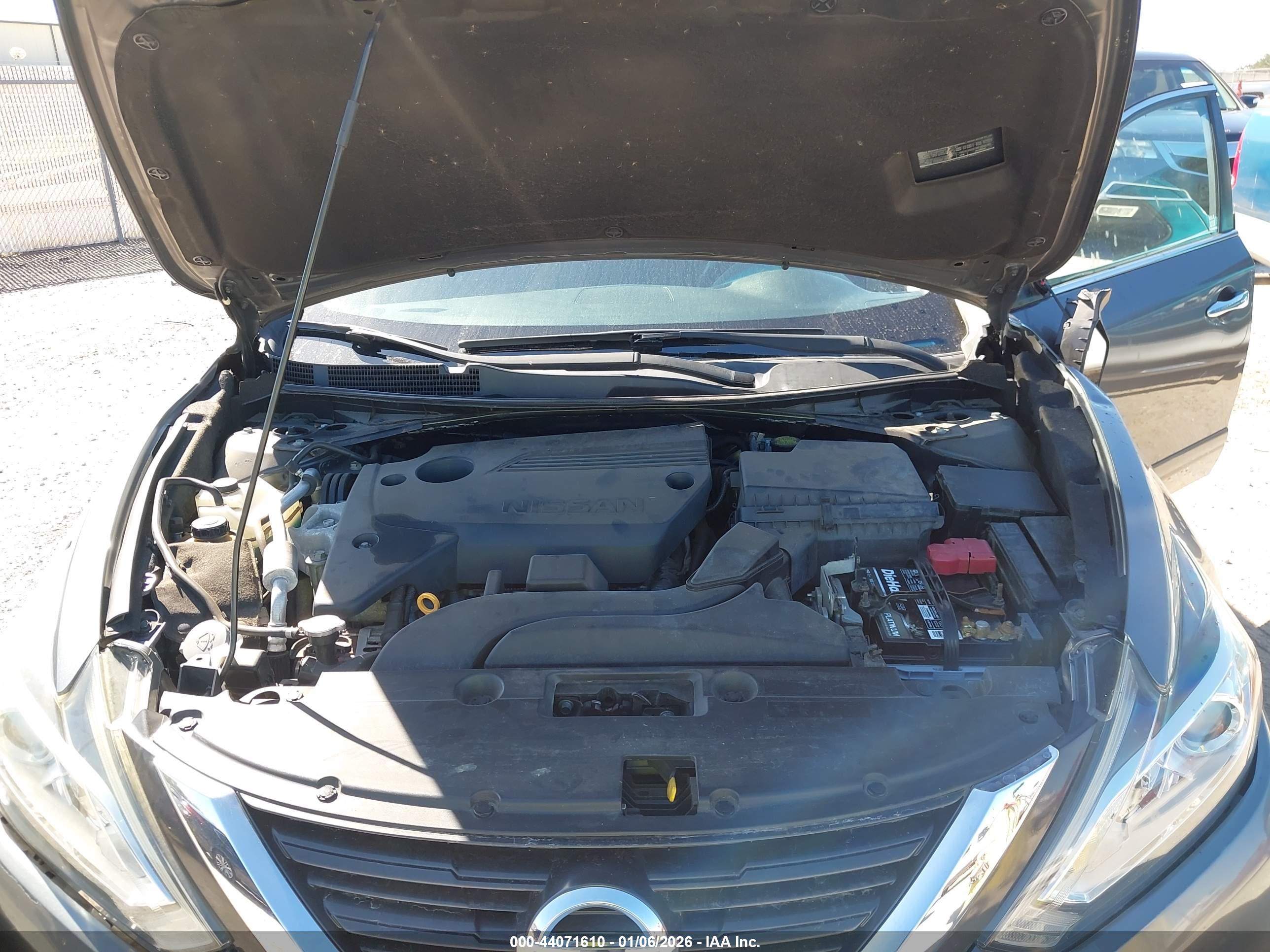 NISSAN ALTIMA image 10