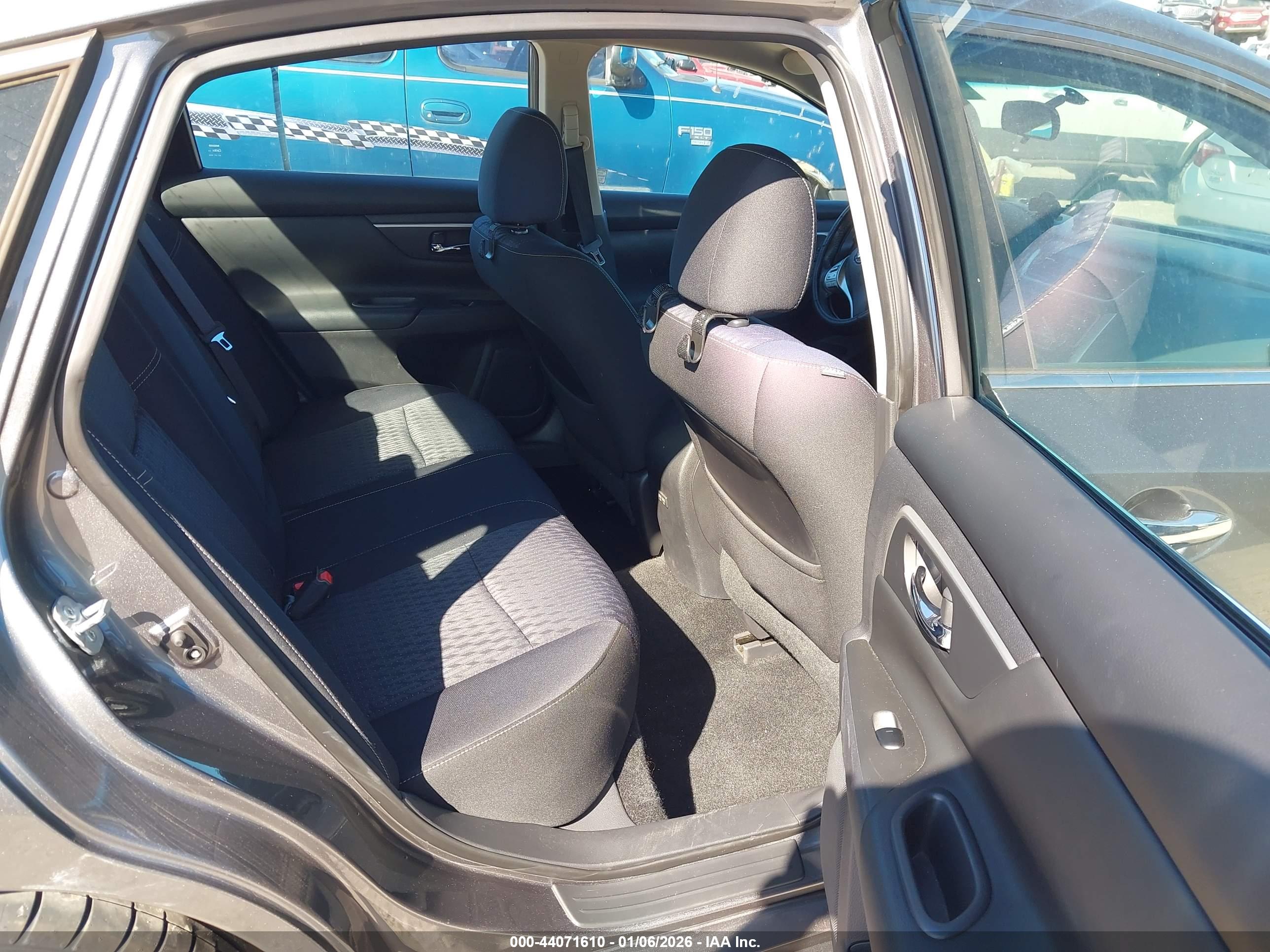 NISSAN ALTIMA image 8