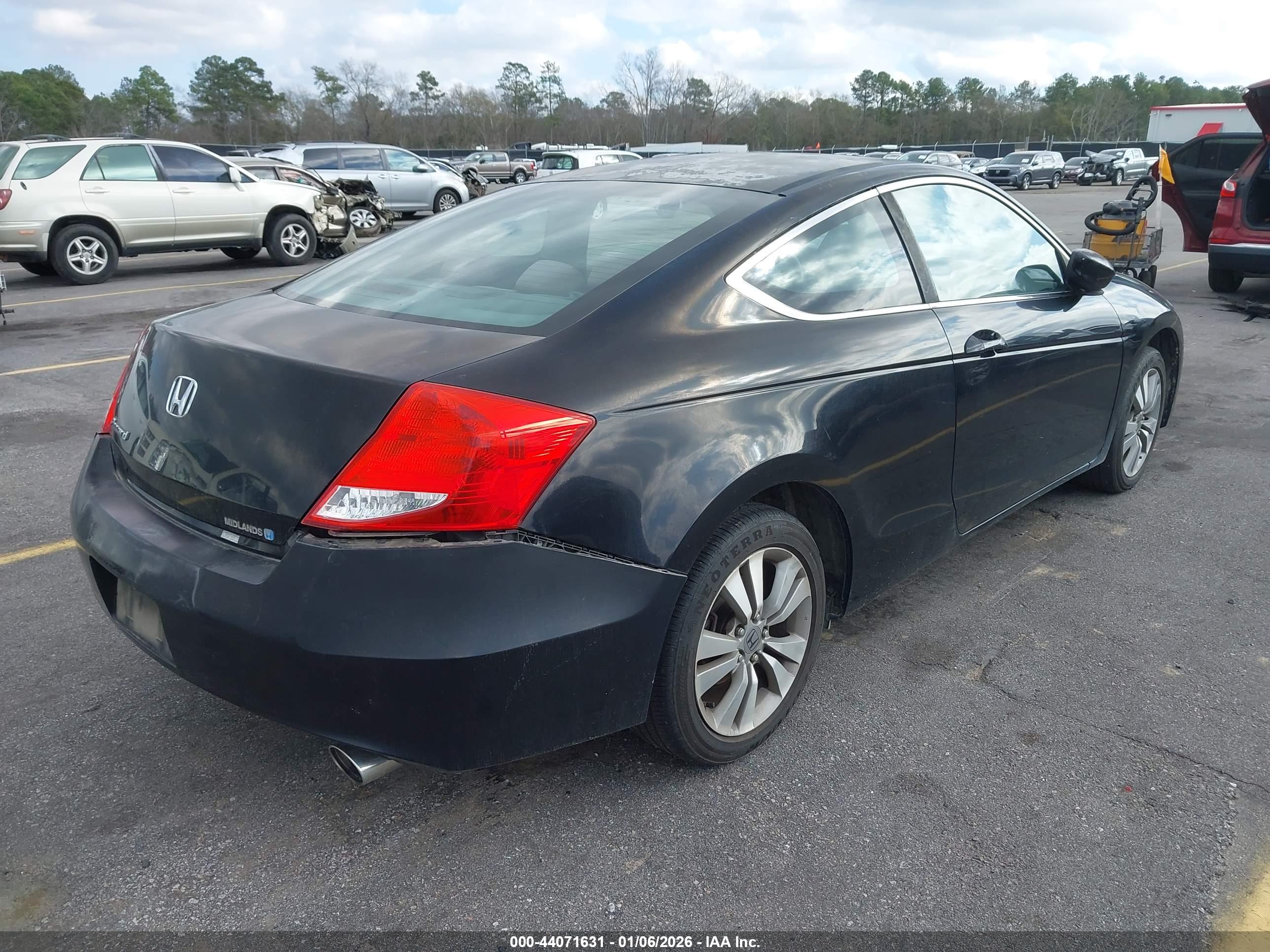 HONDA ACCORD image 4