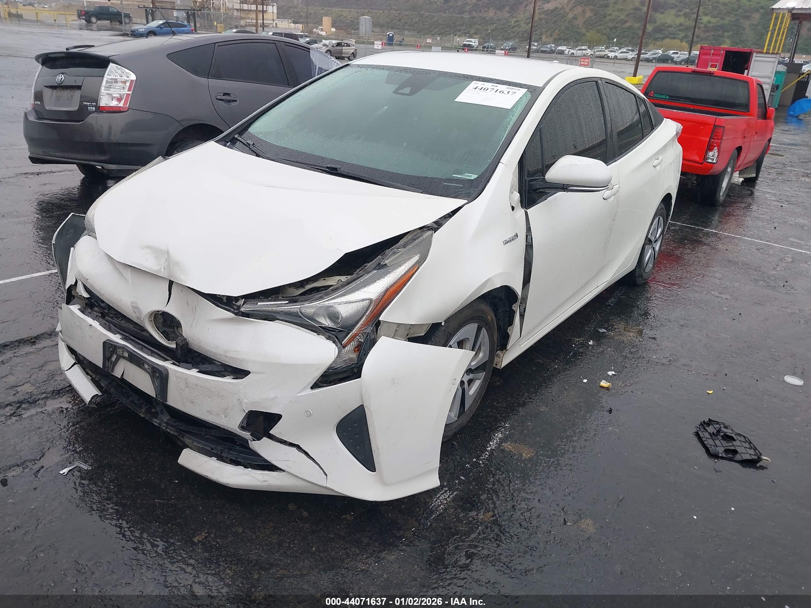 TOYOTA PRIUS image 2