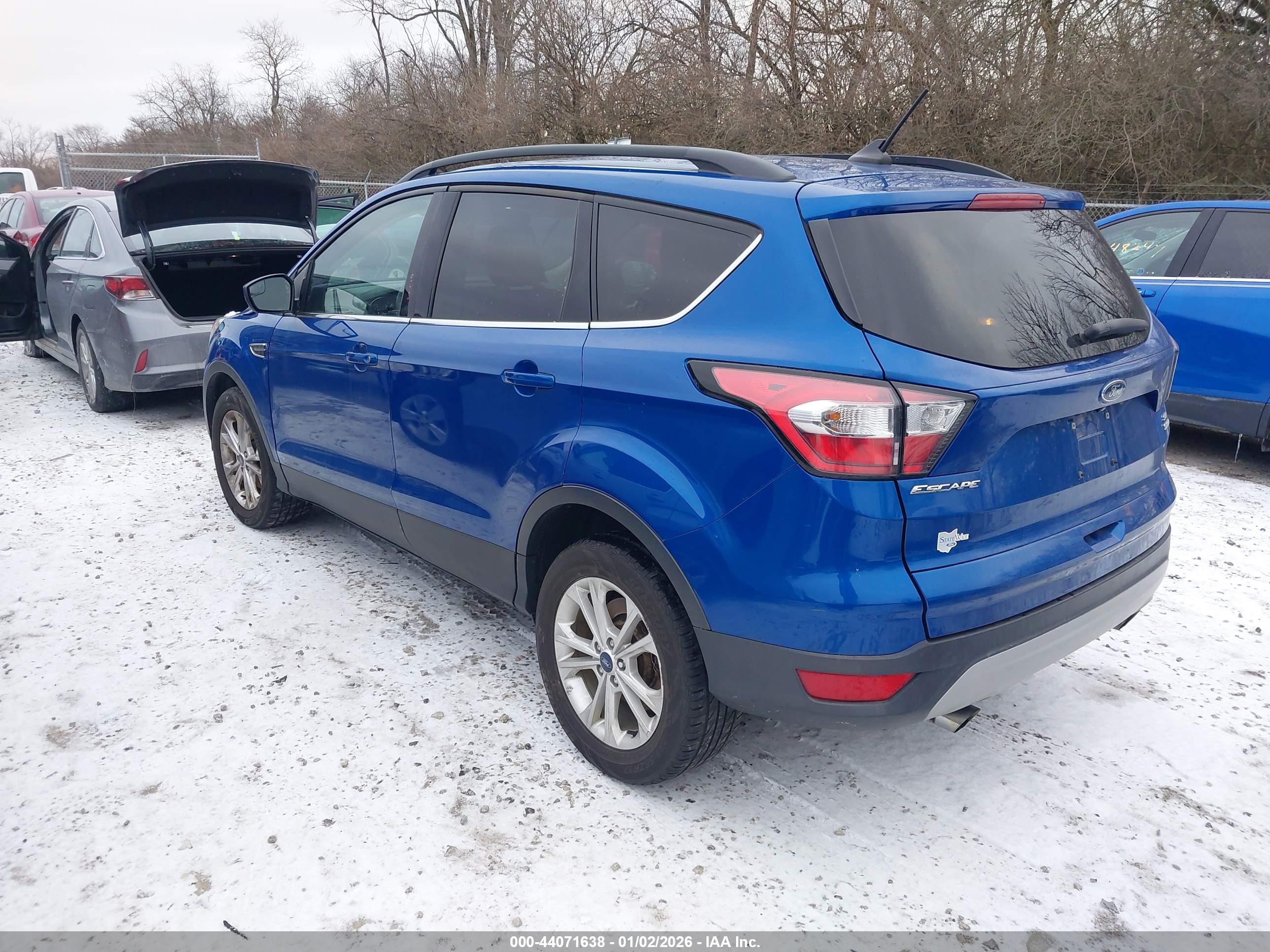 FORD ESCAPE image 3