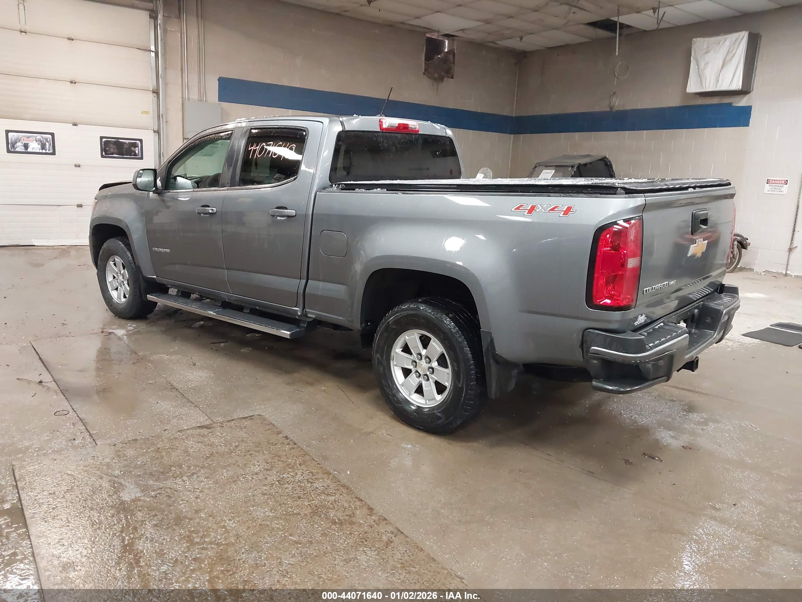 CHEVROLET COLORADO image 3
