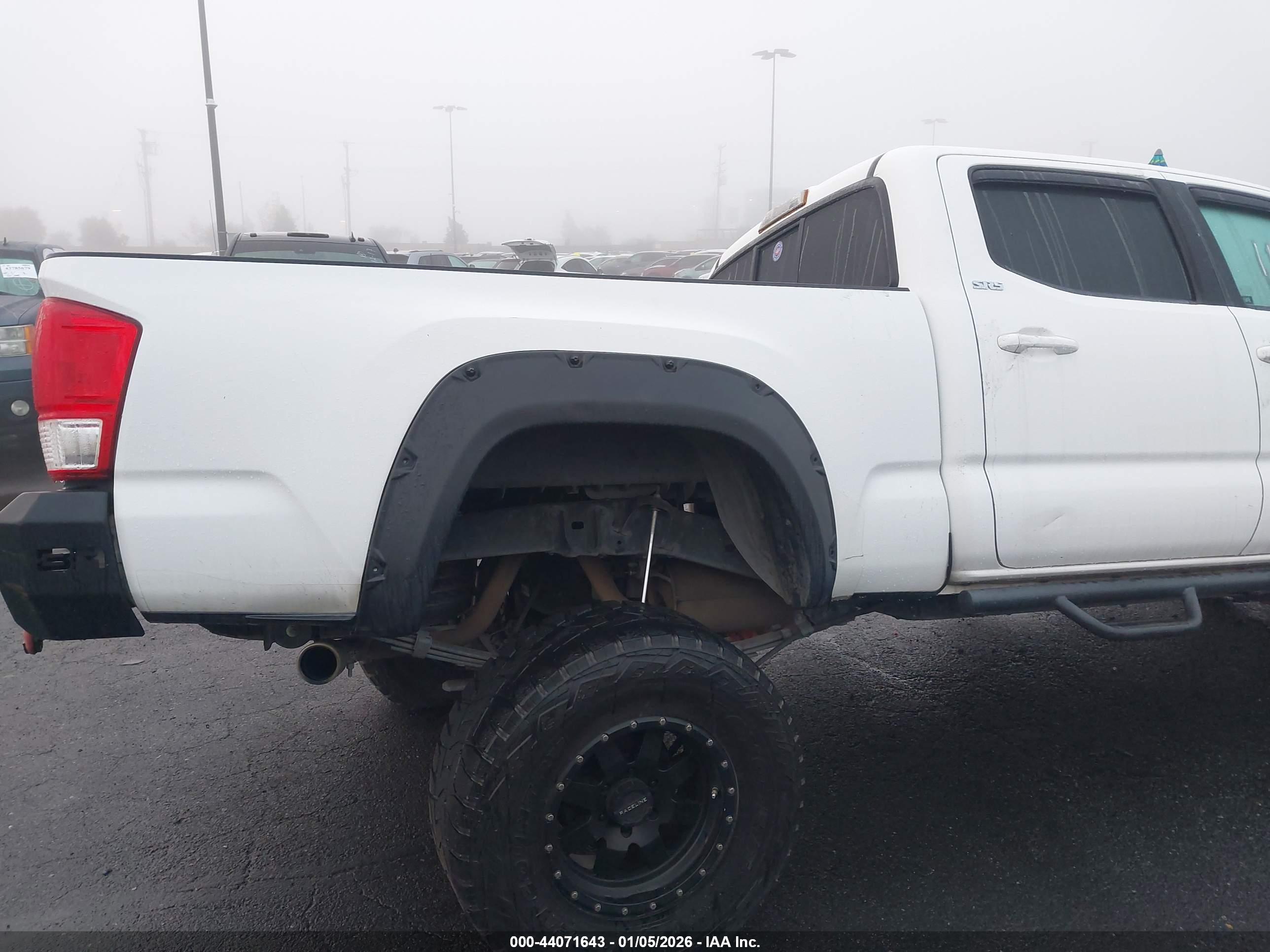 TOYOTA TACOMA image 2