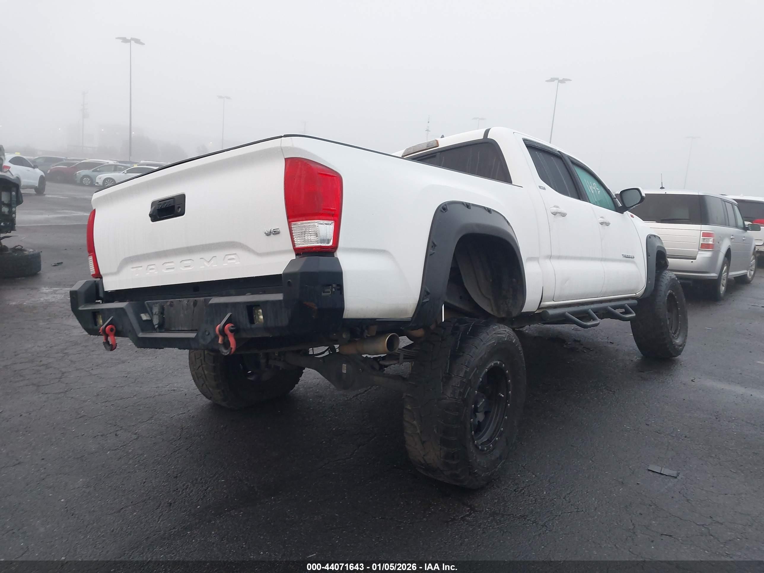 TOYOTA TACOMA image 4