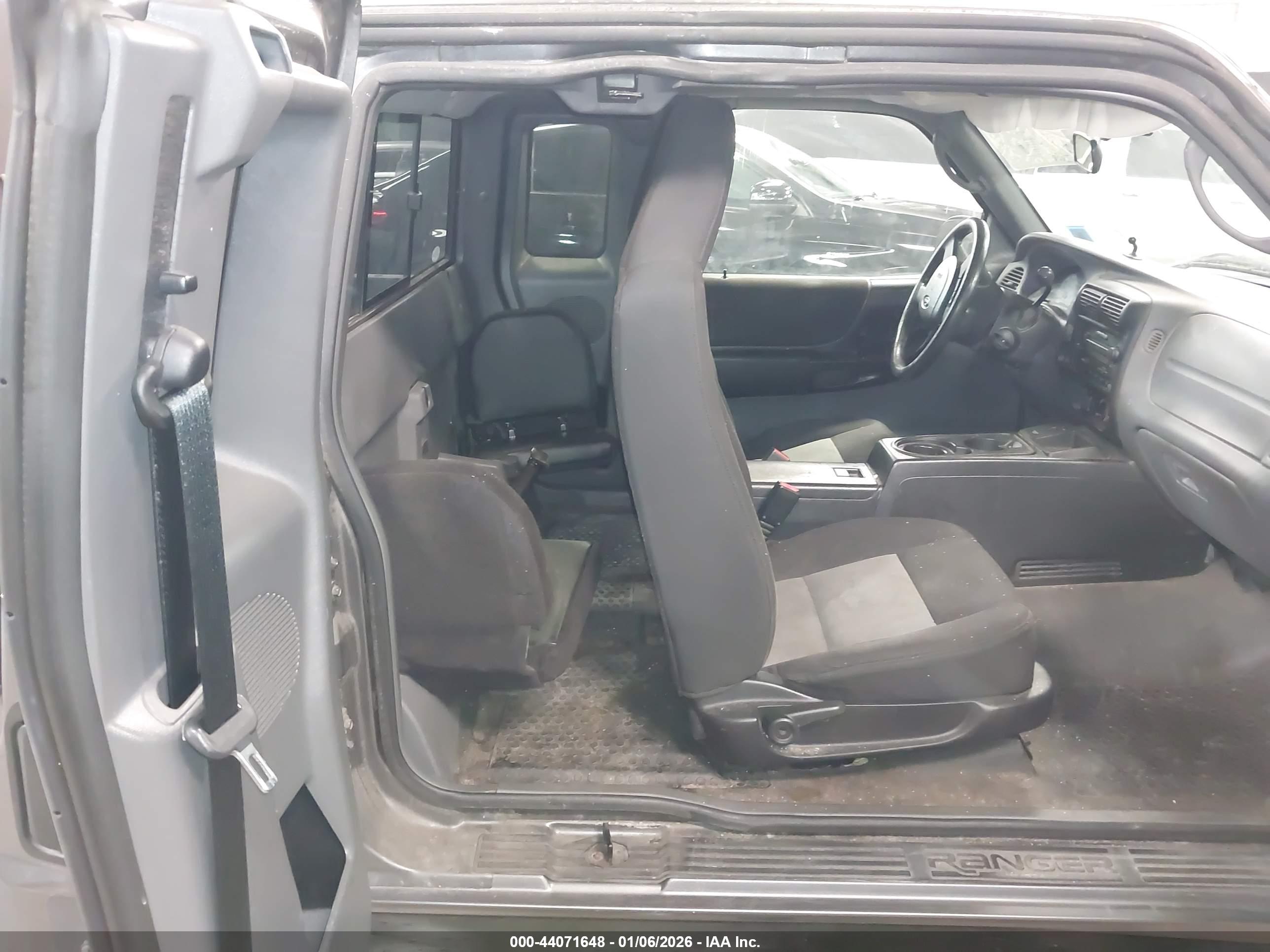 FORD RANGER image 8