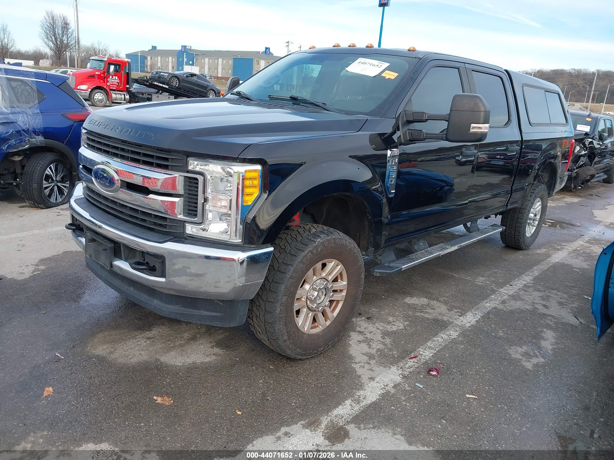 FORD F-250 image 2
