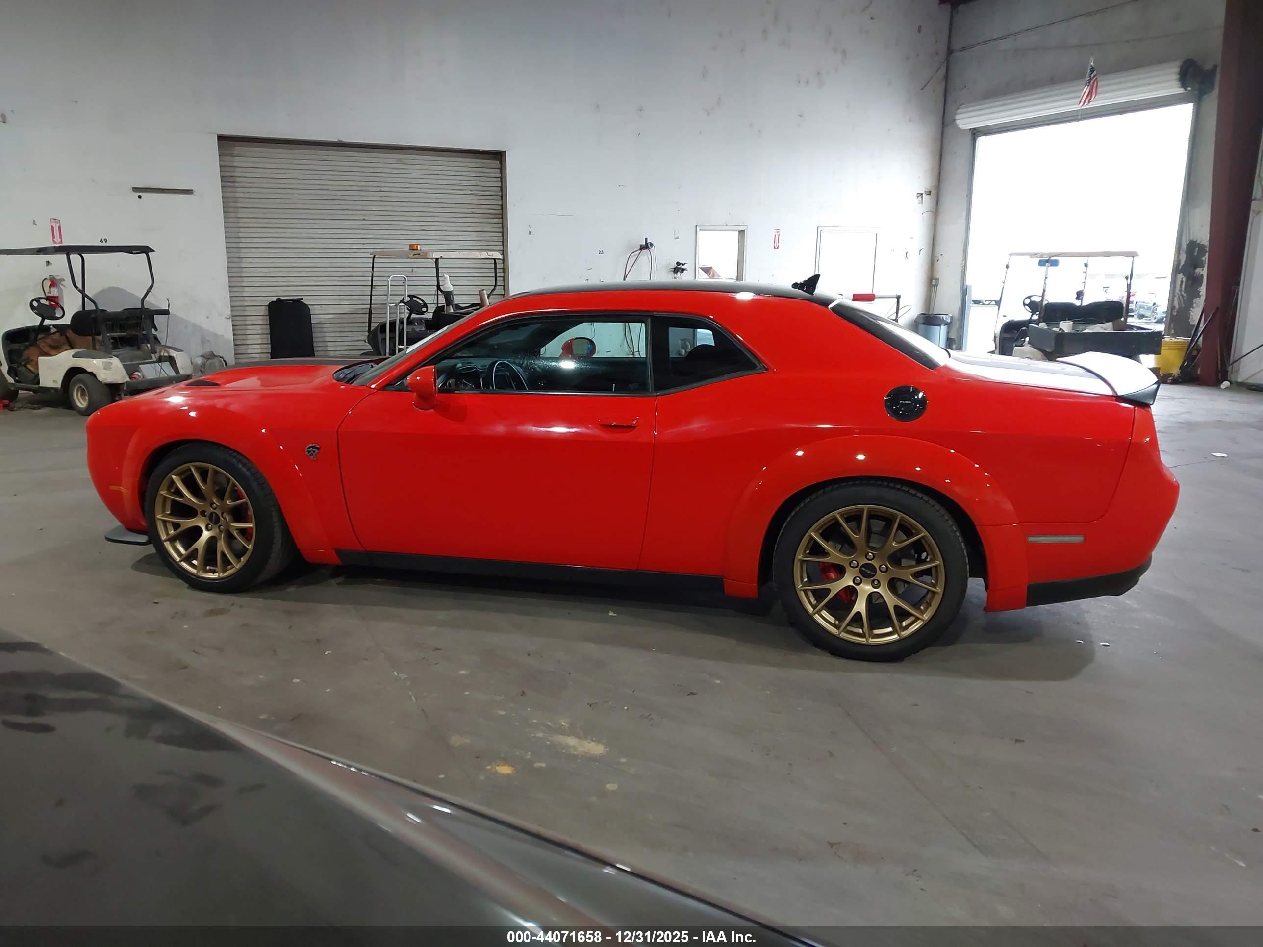 DODGE CHALLENGER image 2