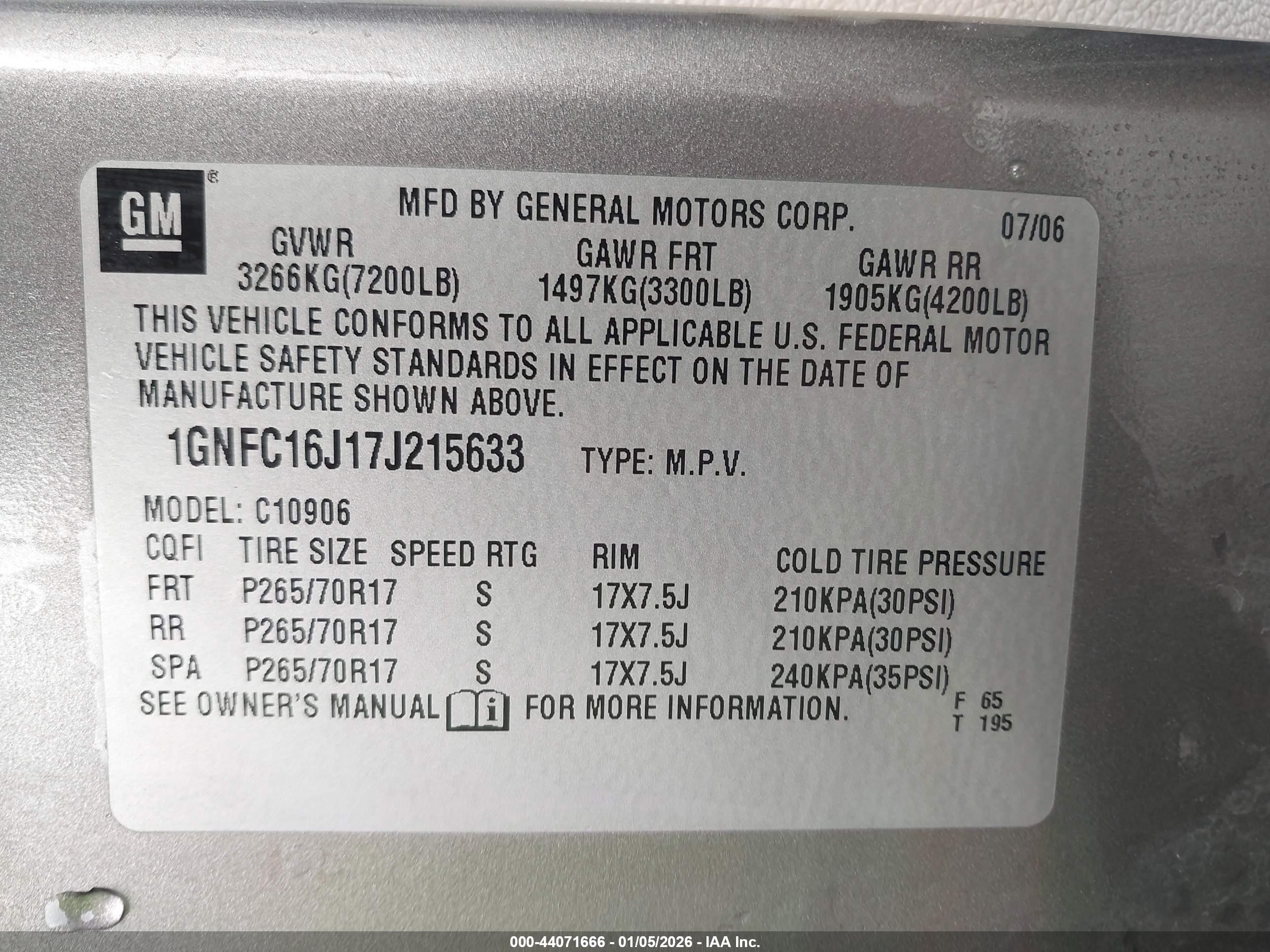CHEVROLET SUBURBAN image 9