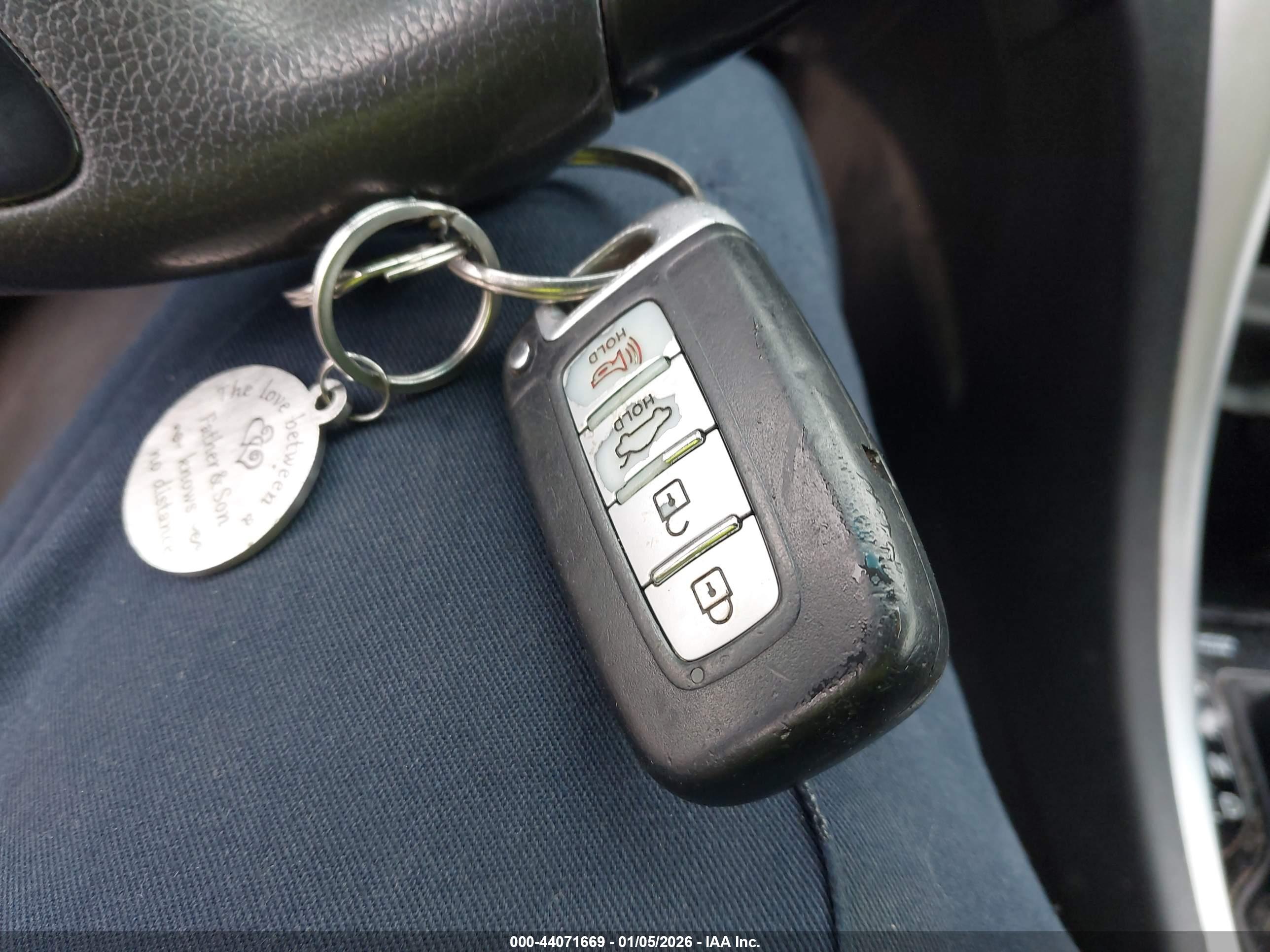 HYUNDAI SONATA image 11