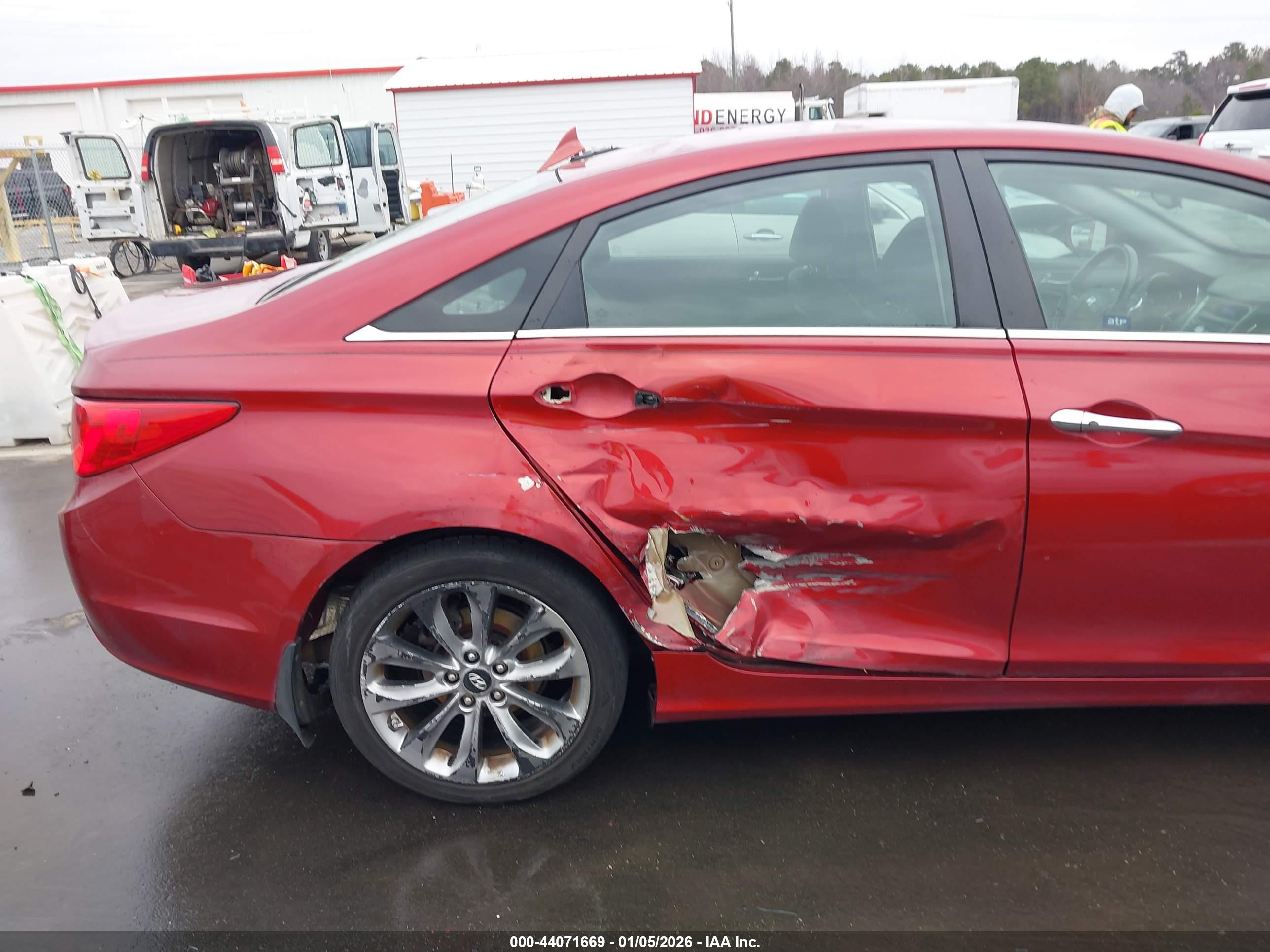 HYUNDAI SONATA image 6