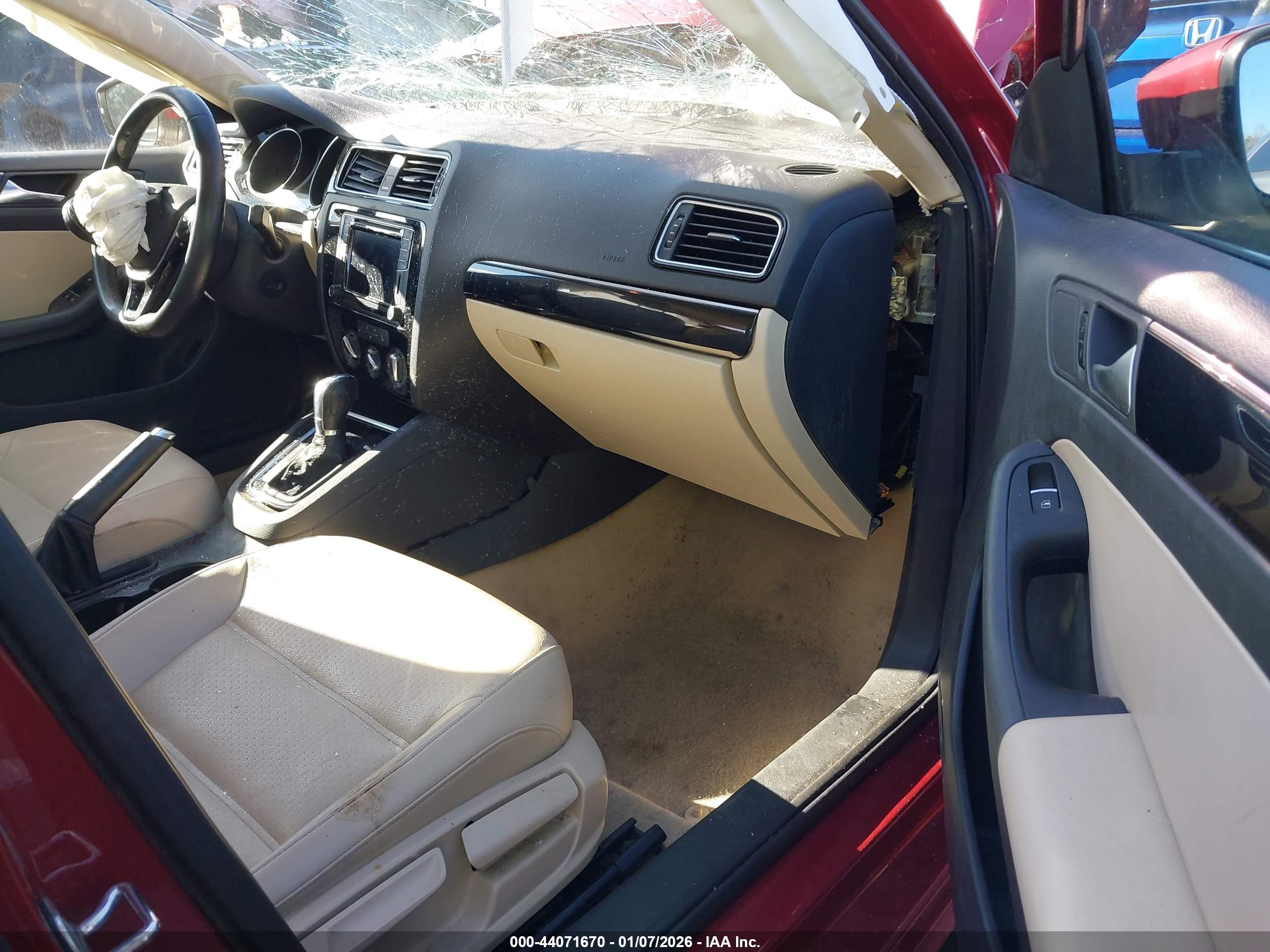 VOLKSWAGEN JETTA image 5