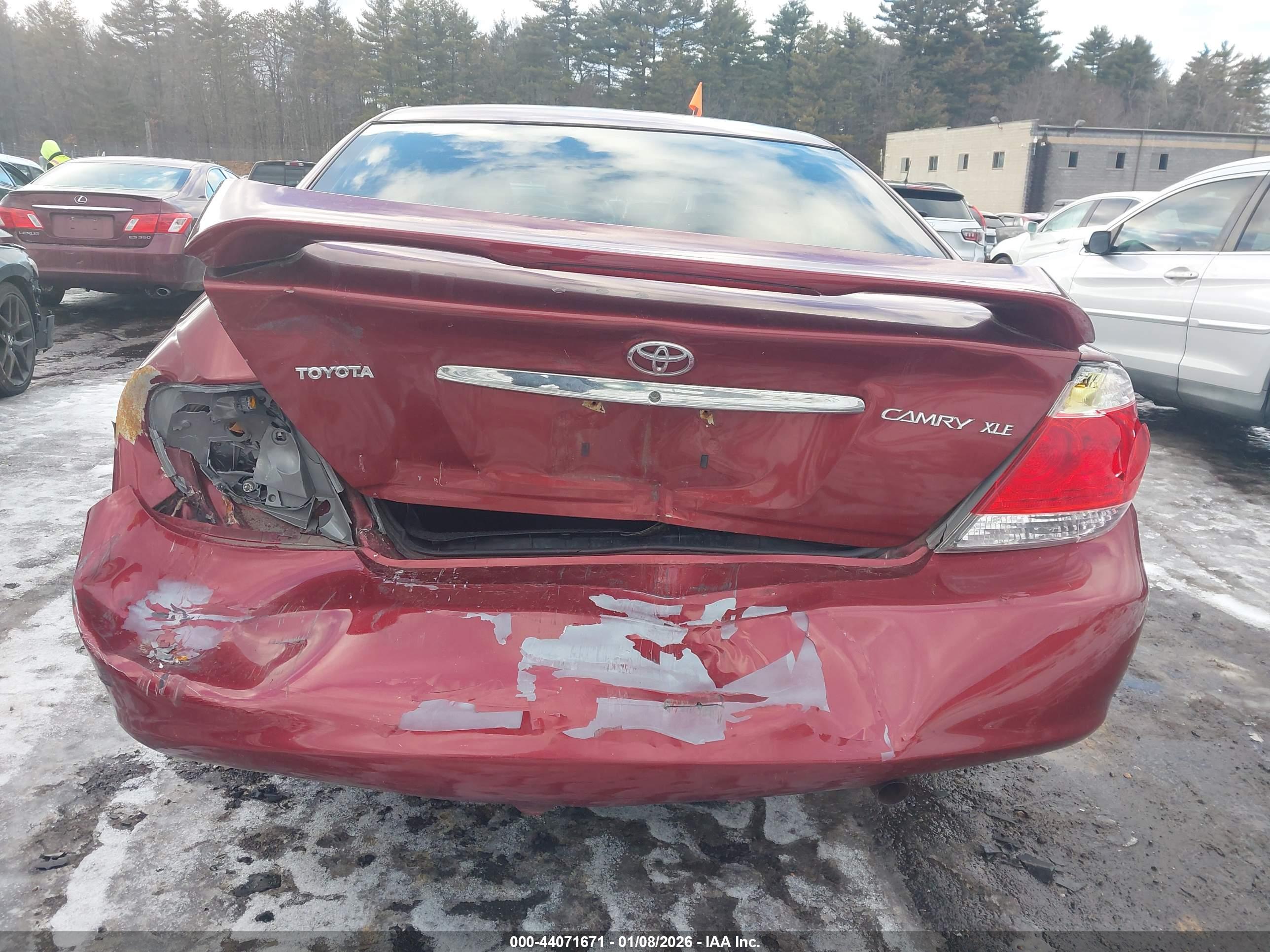 TOYOTA CAMRY image 6