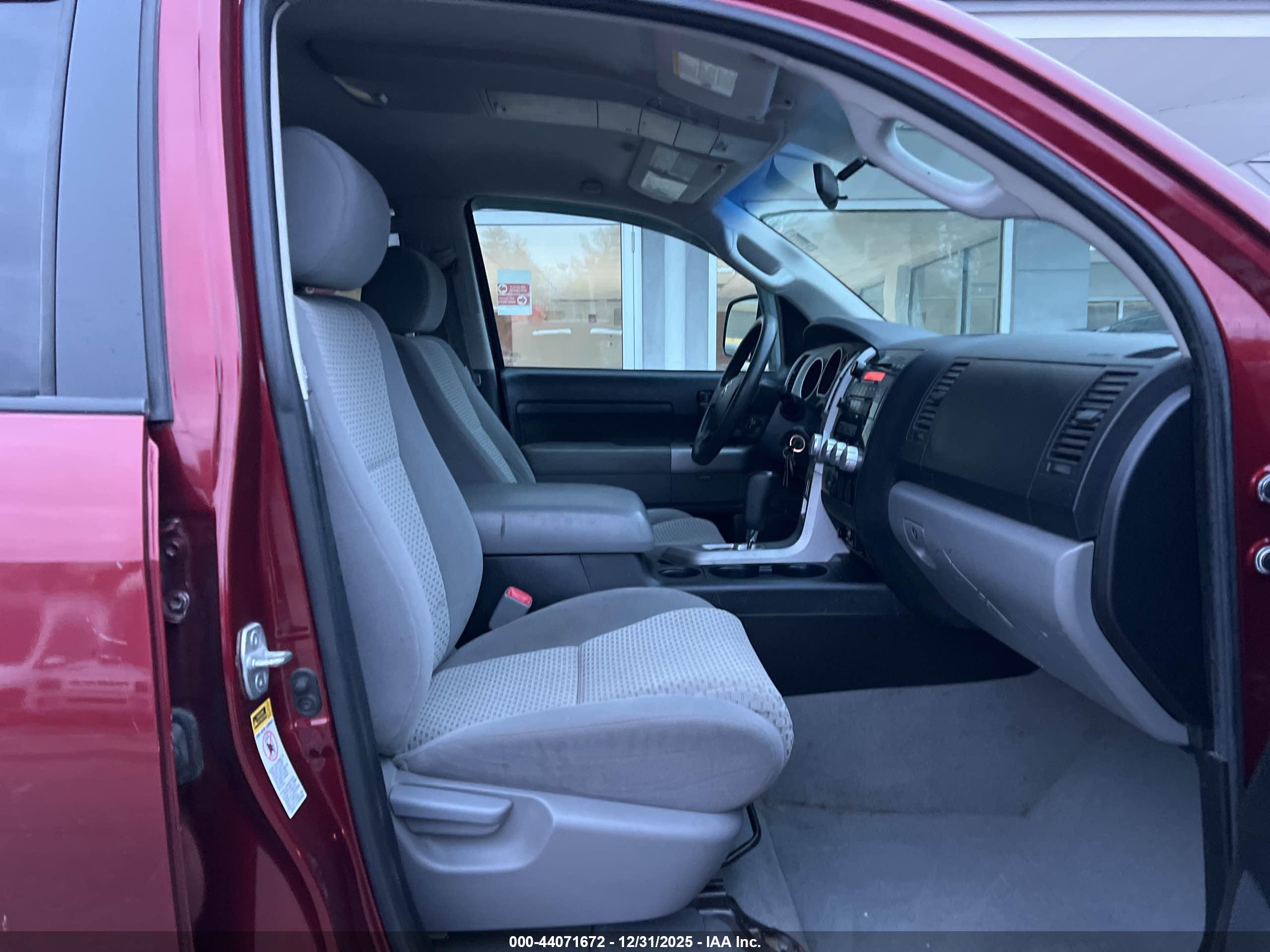 TOYOTA TUNDRA image 5