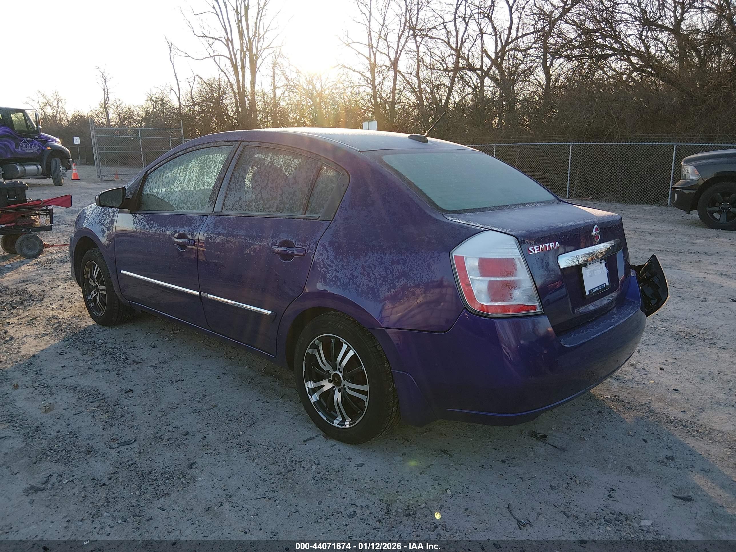 NISSAN SENTRA image 3