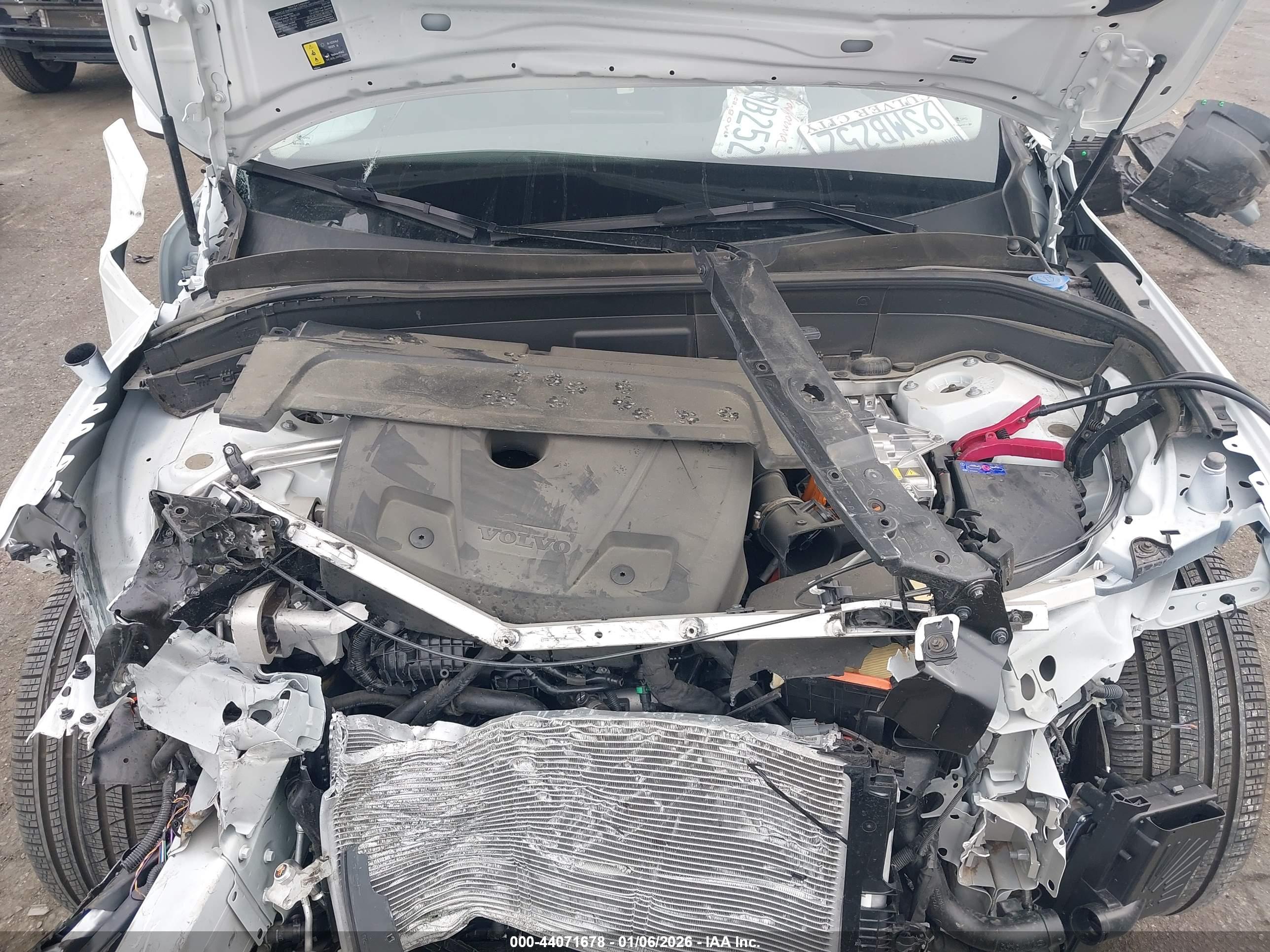 VOLVO XC90 image 10