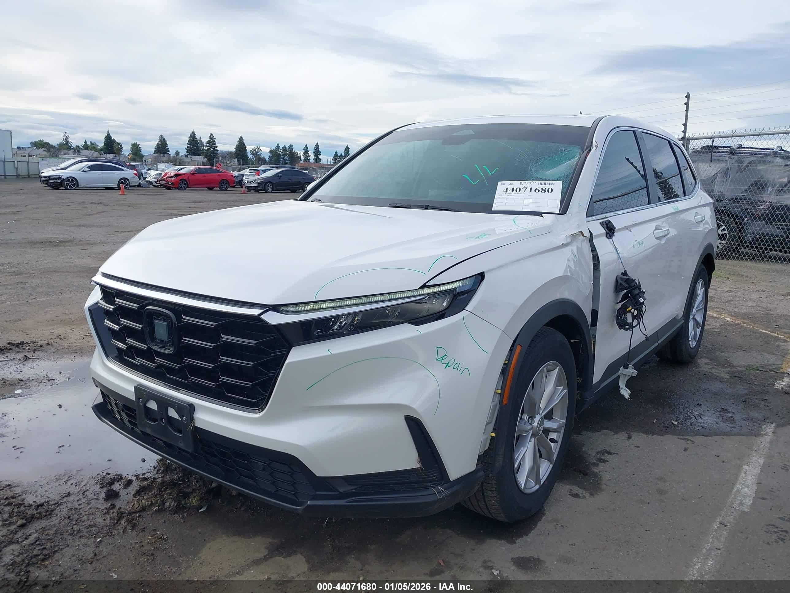 HONDA CR-V image 2