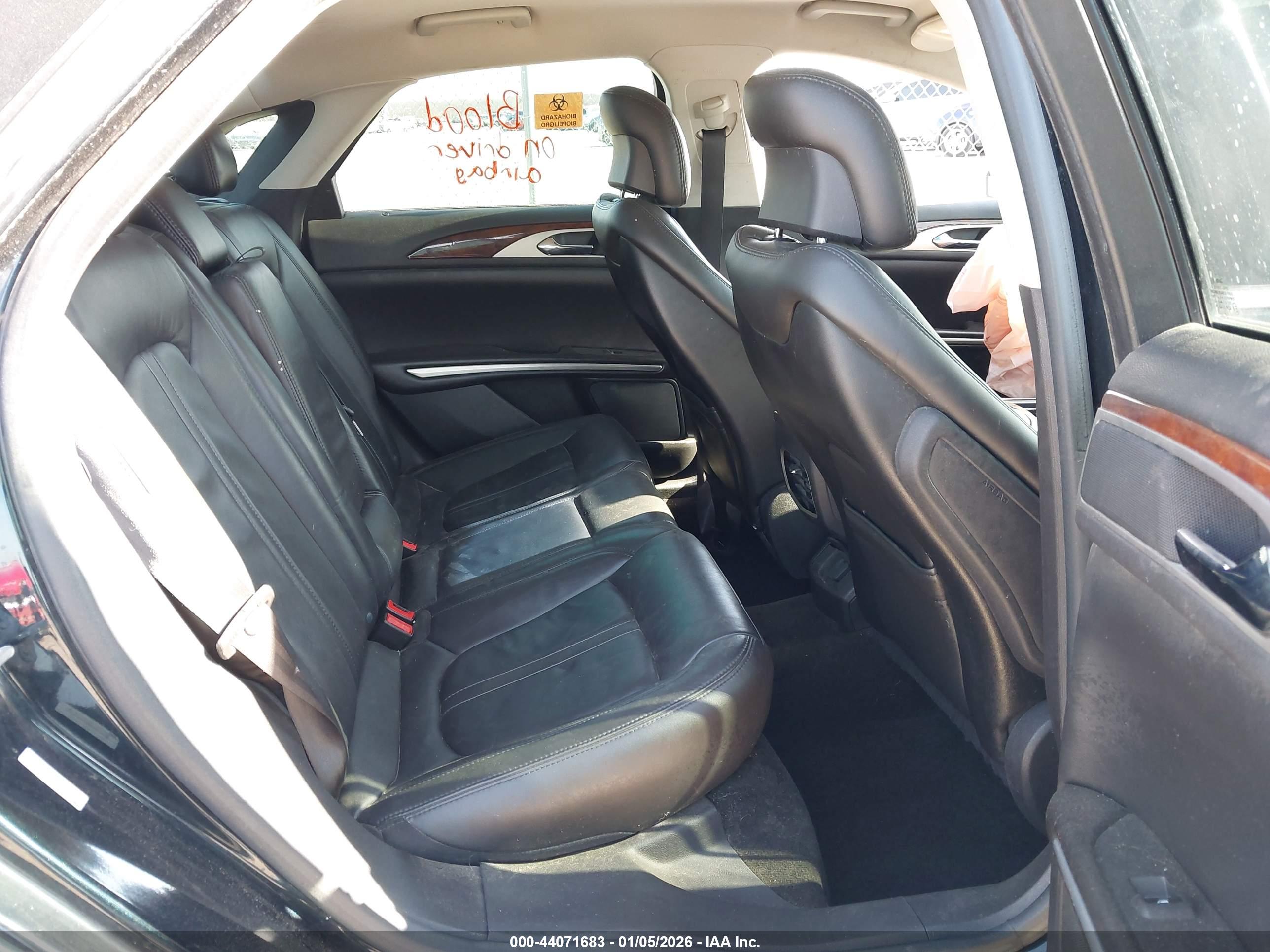LINCOLN MKZ image 8
