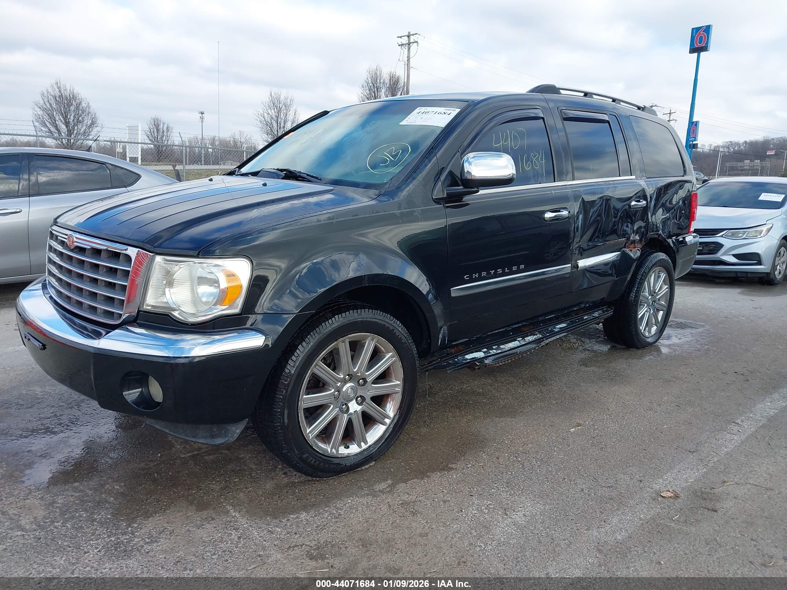 CHRYSLER ASPEN image 2
