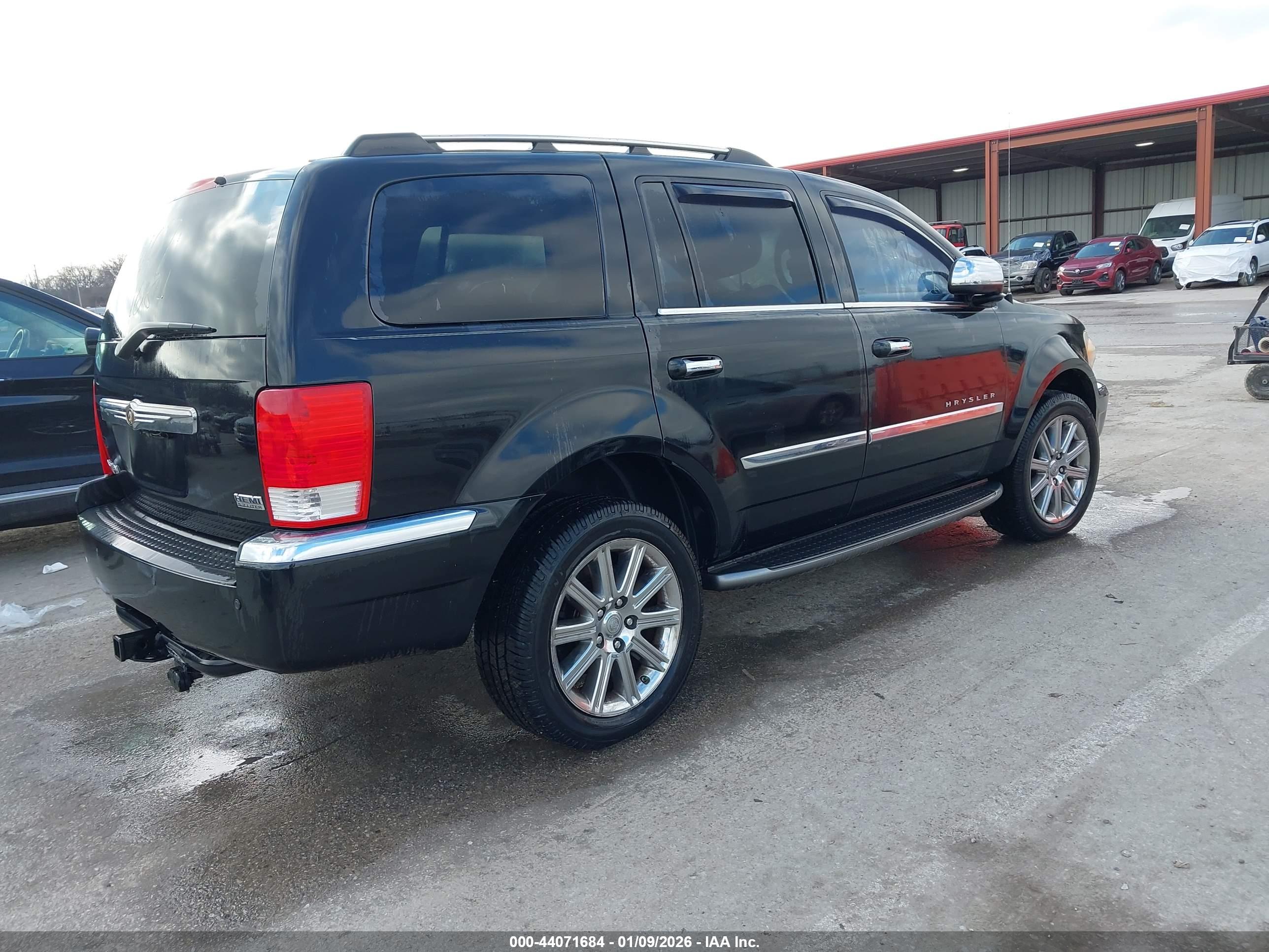 CHRYSLER ASPEN image 4
