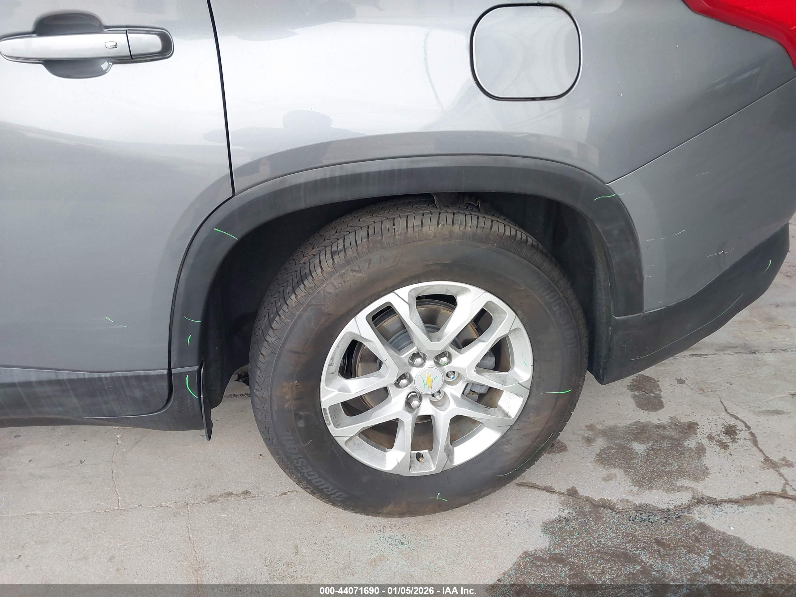 CHEVROLET TRAVERSE image 6