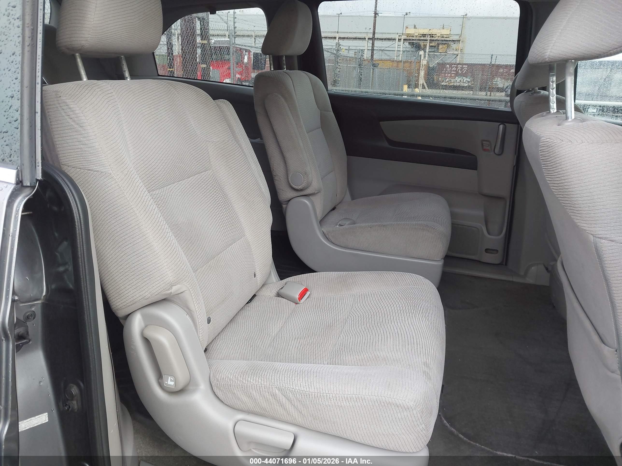 HONDA ODYSSEY image 8