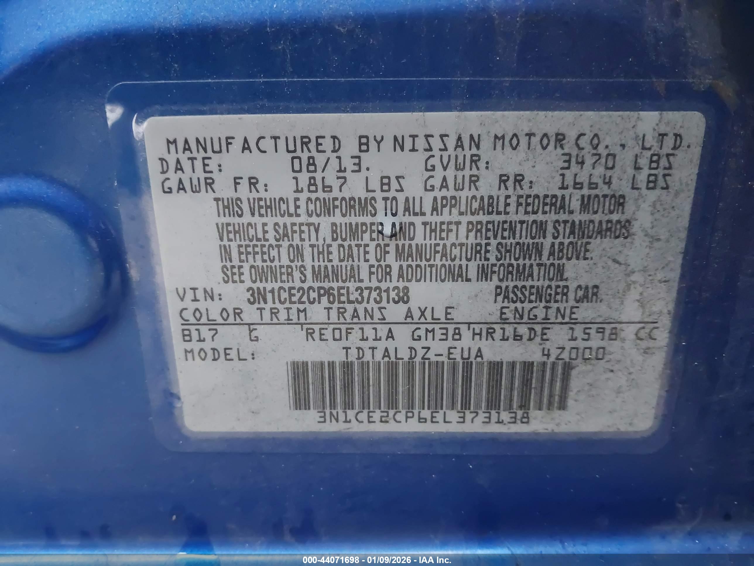 NISSAN VERSA image 9