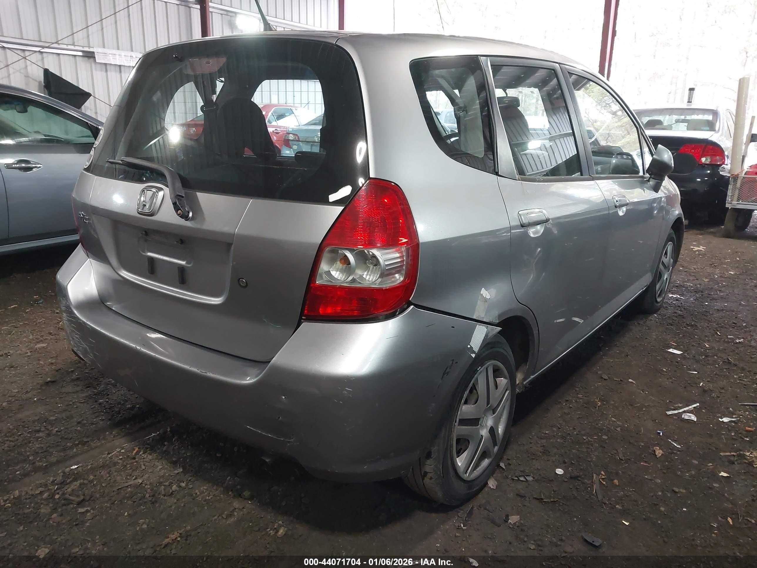 HONDA FIT image 4