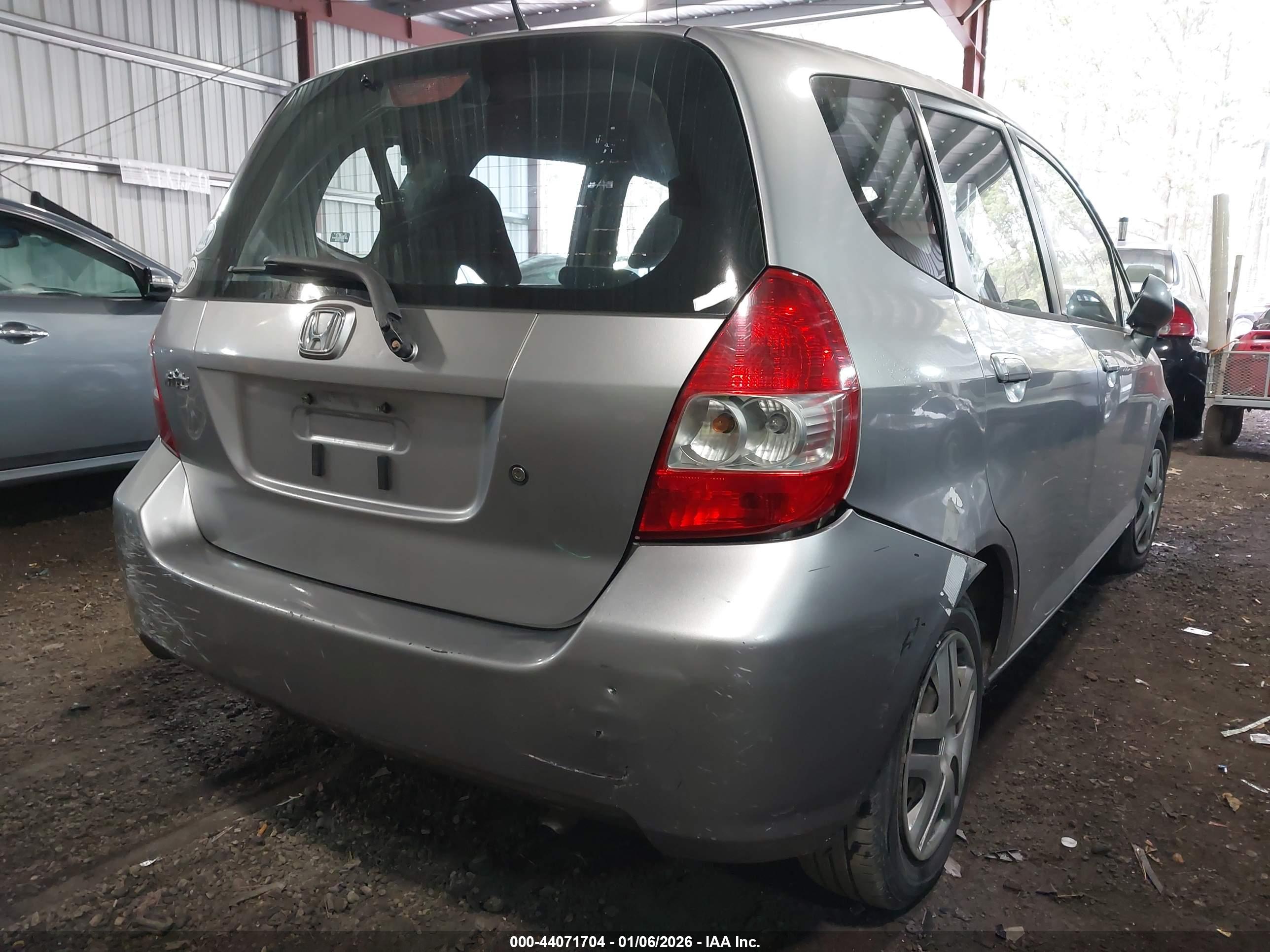 HONDA FIT image 6