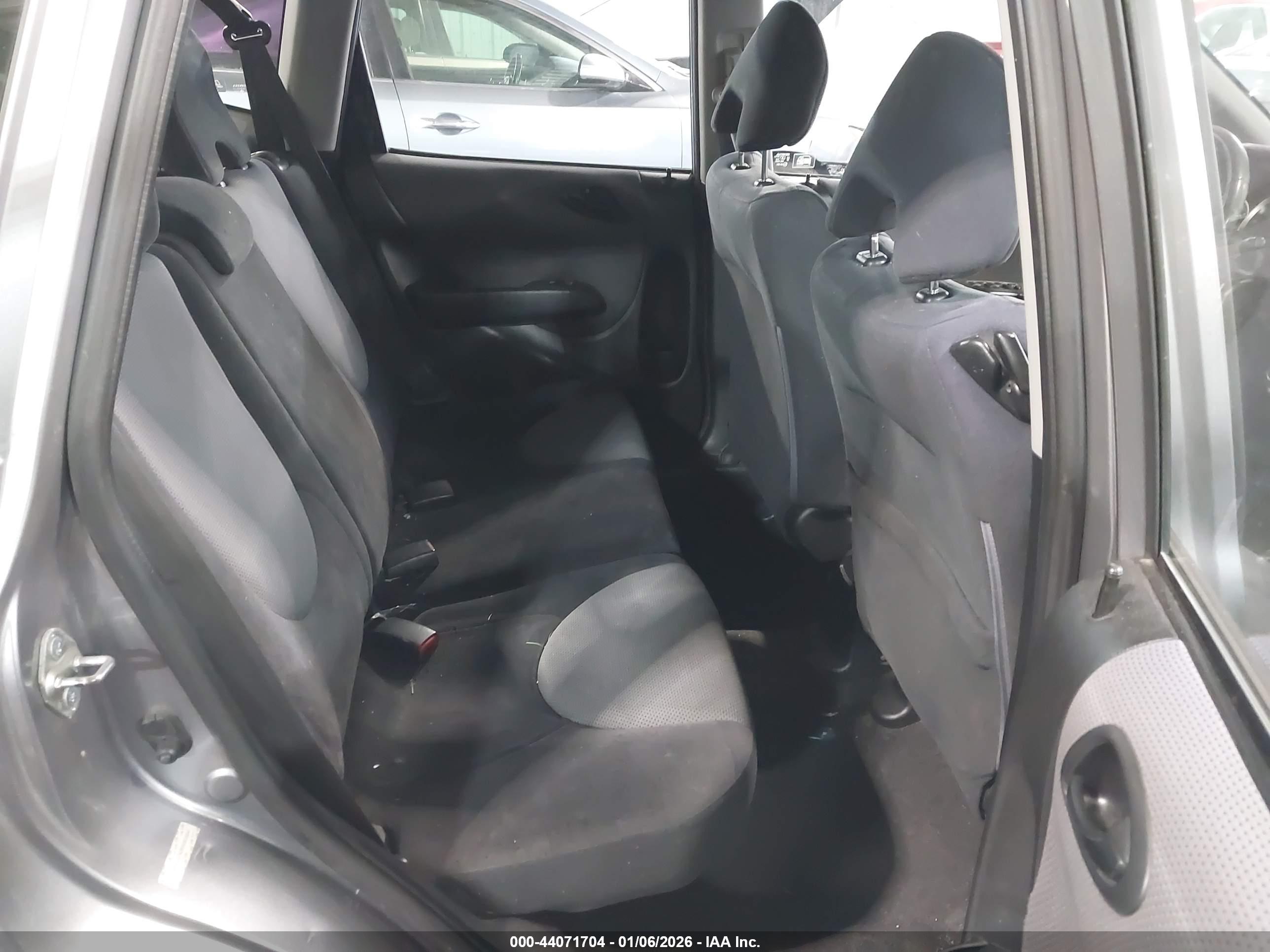 HONDA FIT image 8