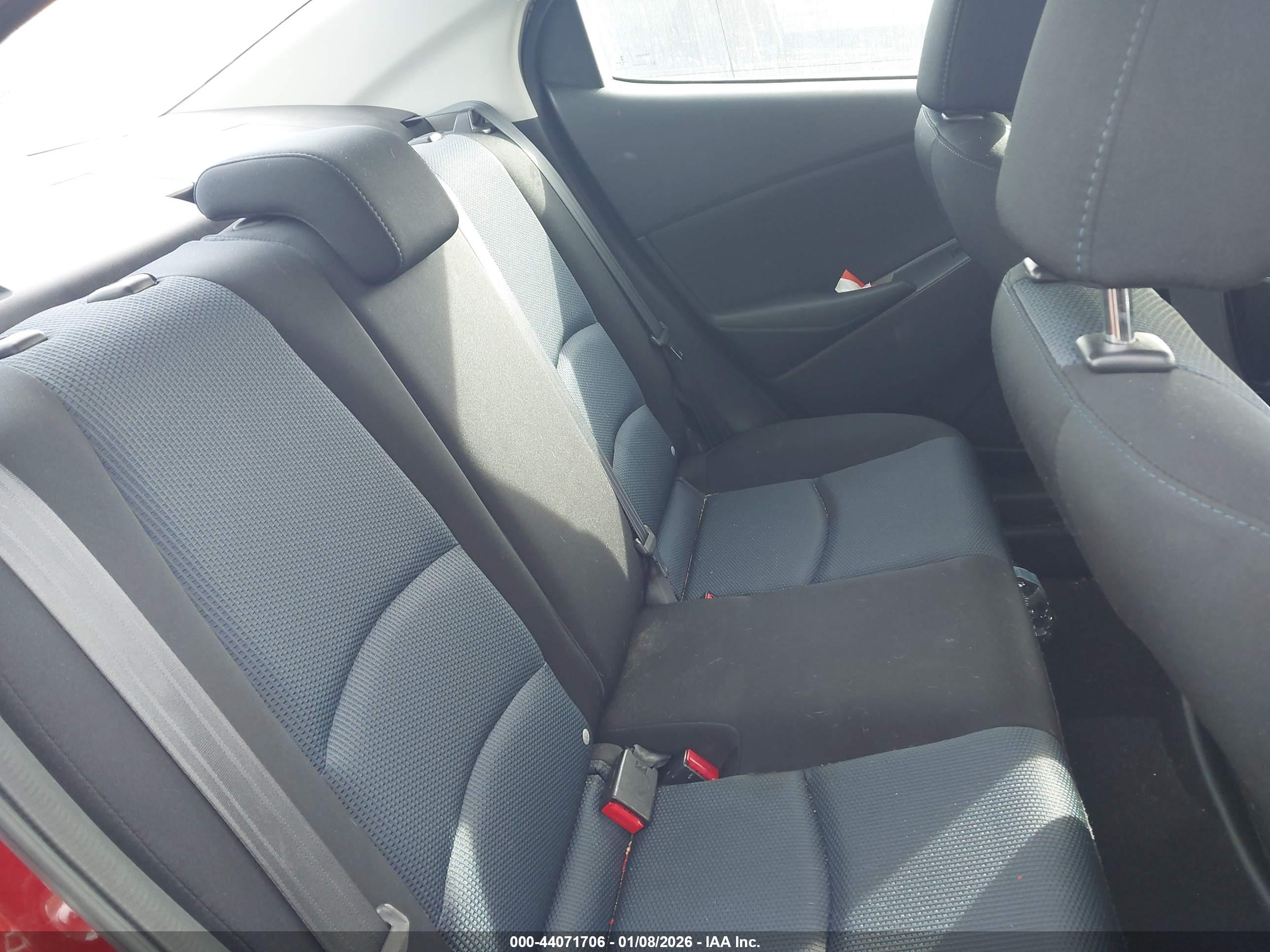 TOYOTA YARIS image 8