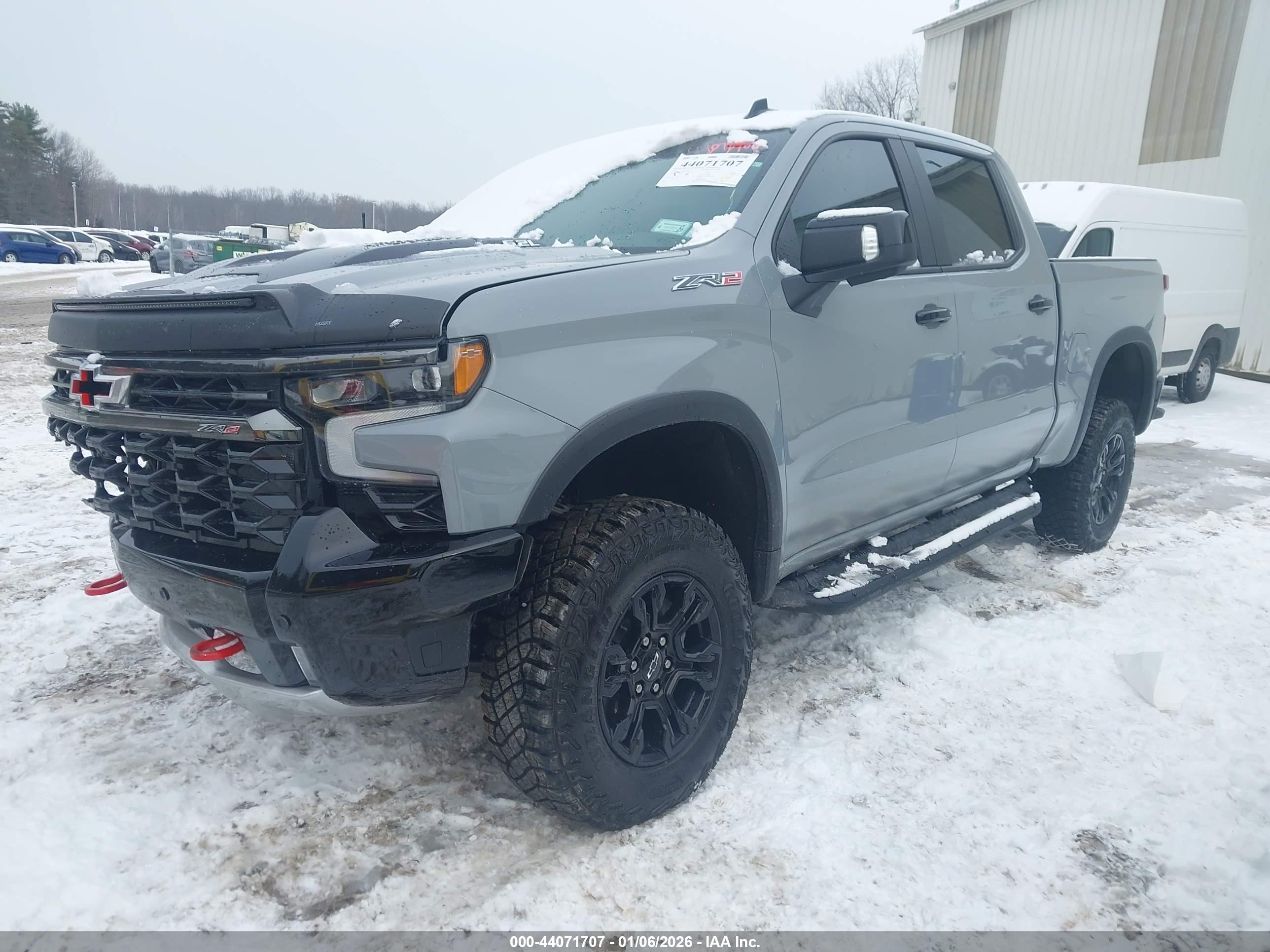CHEVROLET SILVERADO image 2