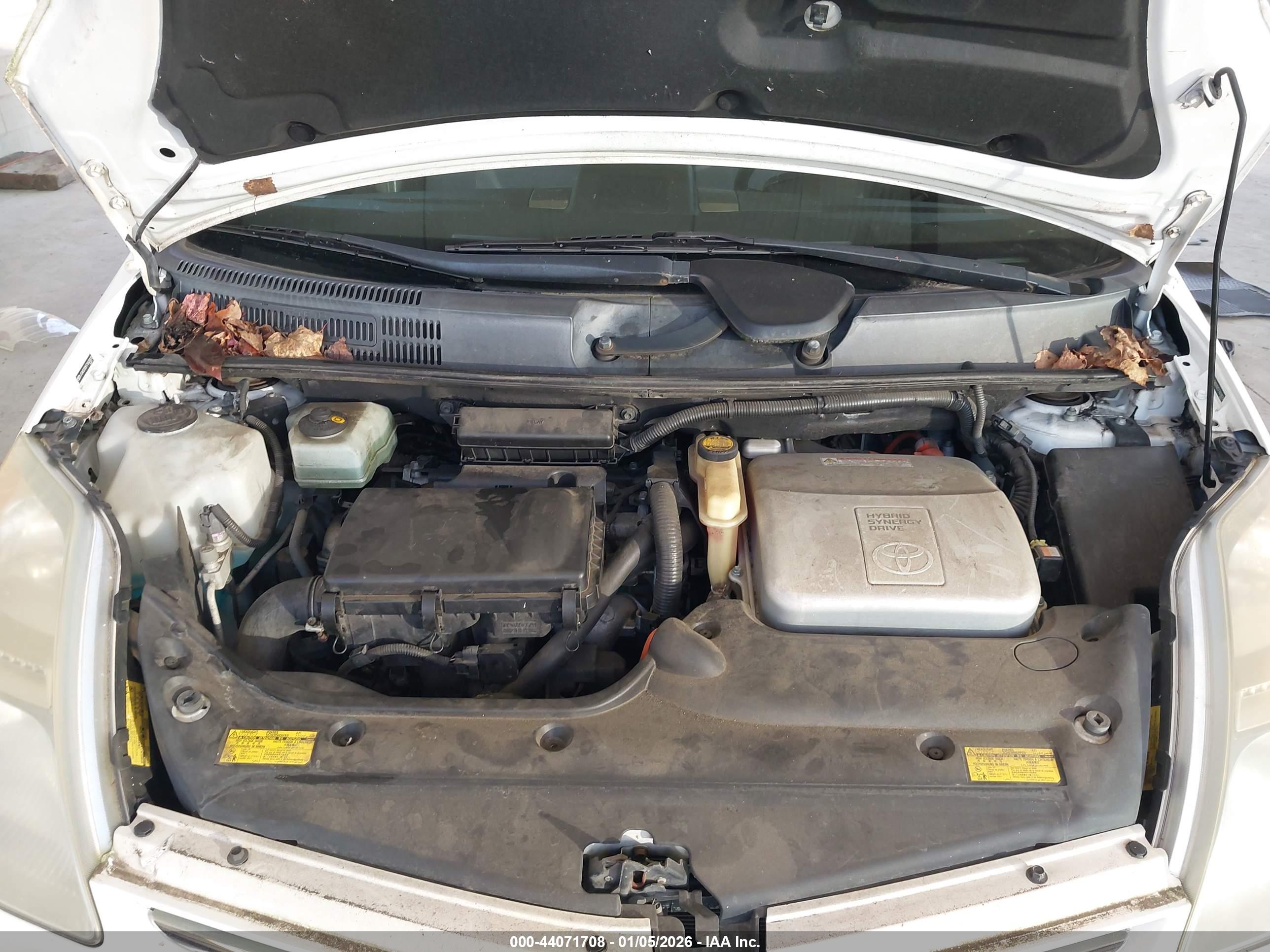 TOYOTA PRIUS image 10