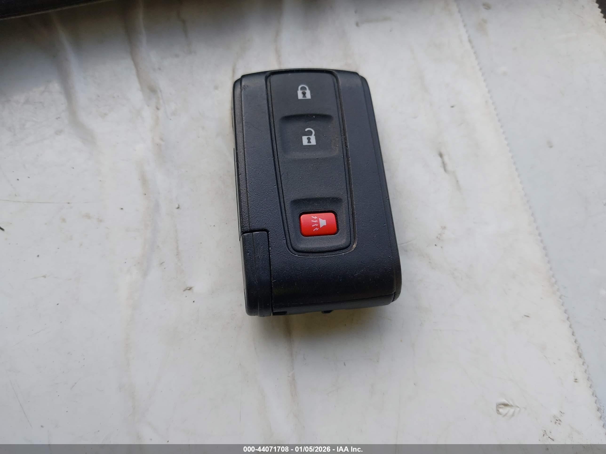 TOYOTA PRIUS image 11