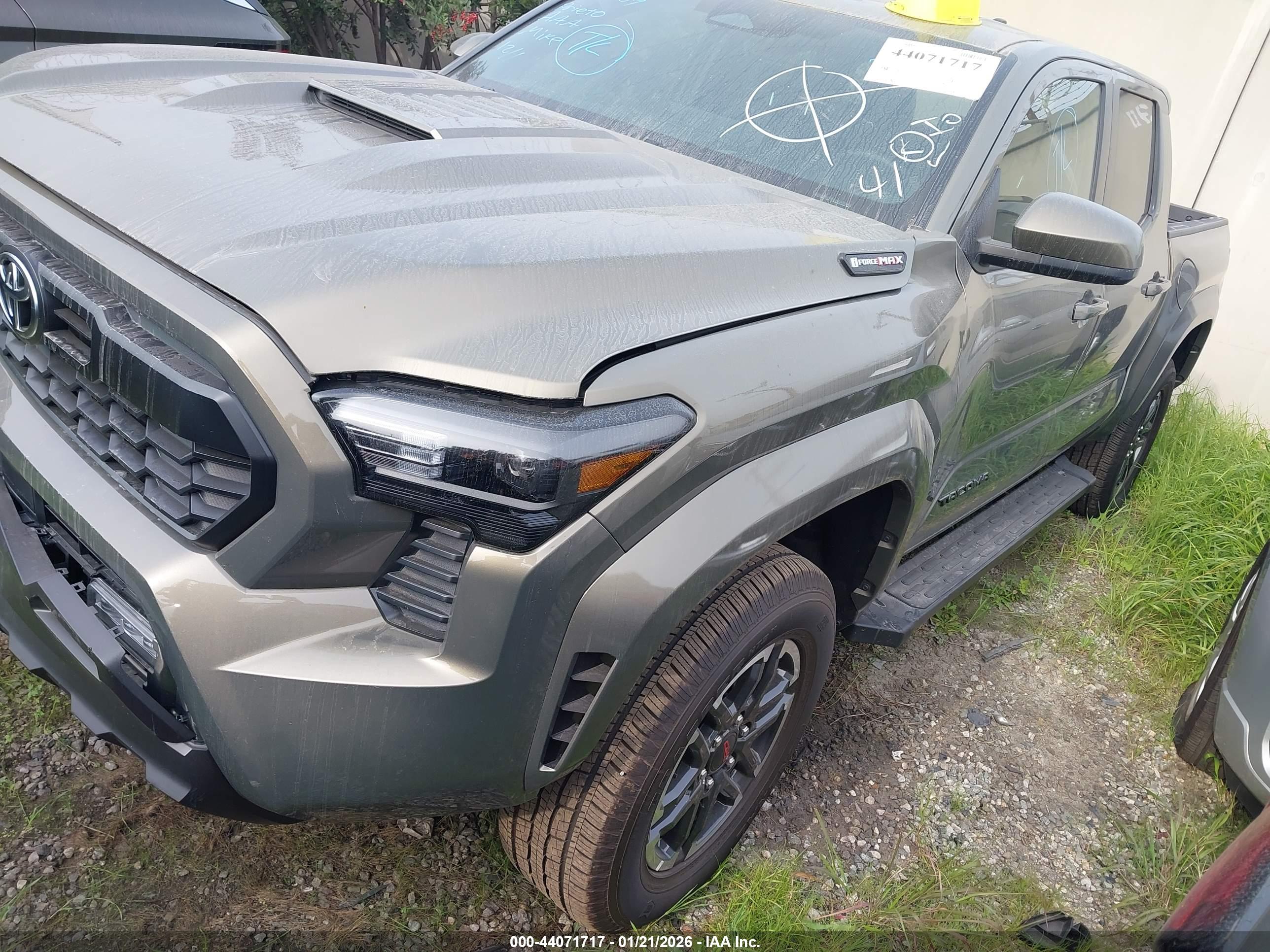 TOYOTA TACOMA image 2