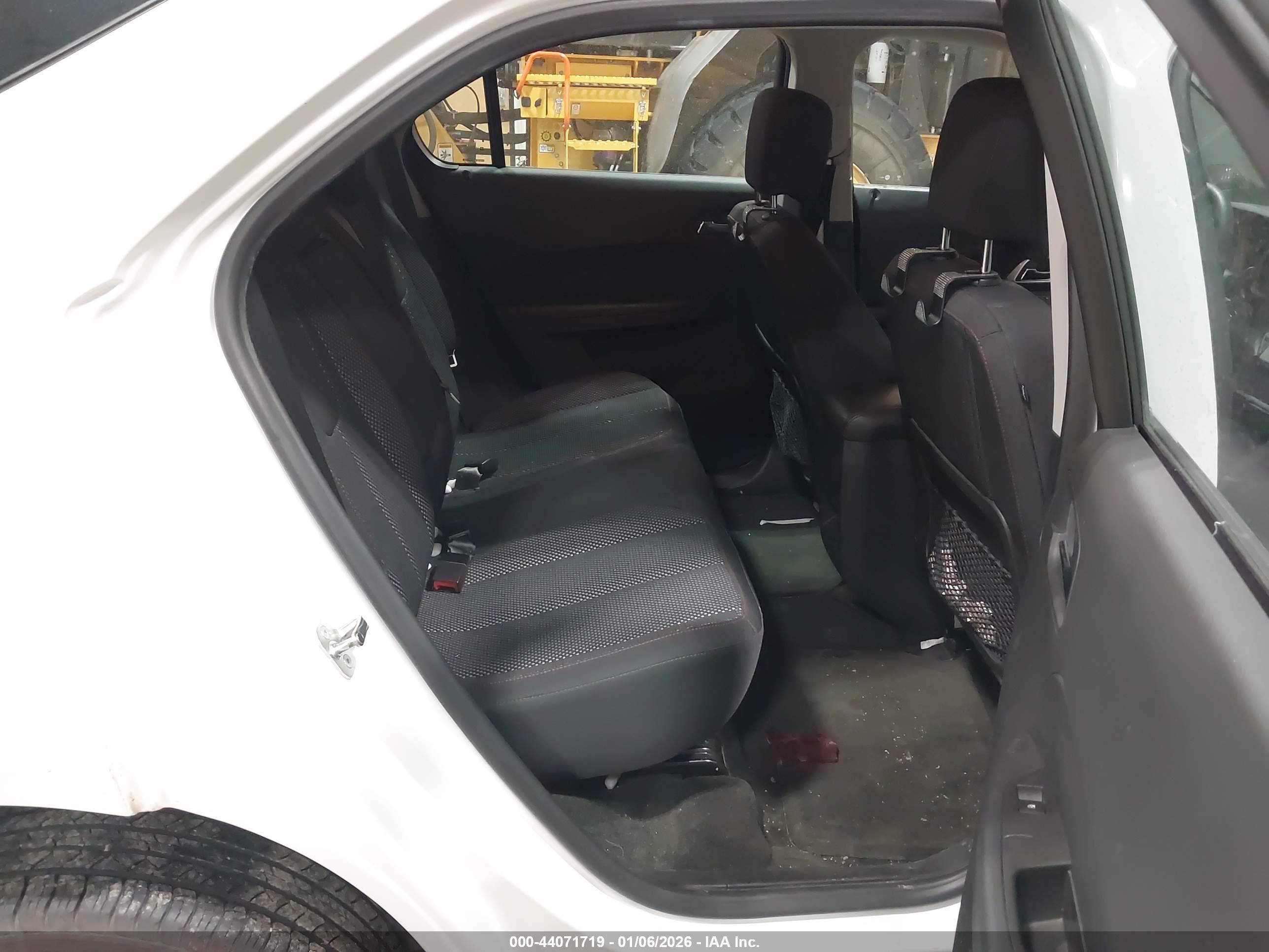 CHEVROLET EQUINOX image 8