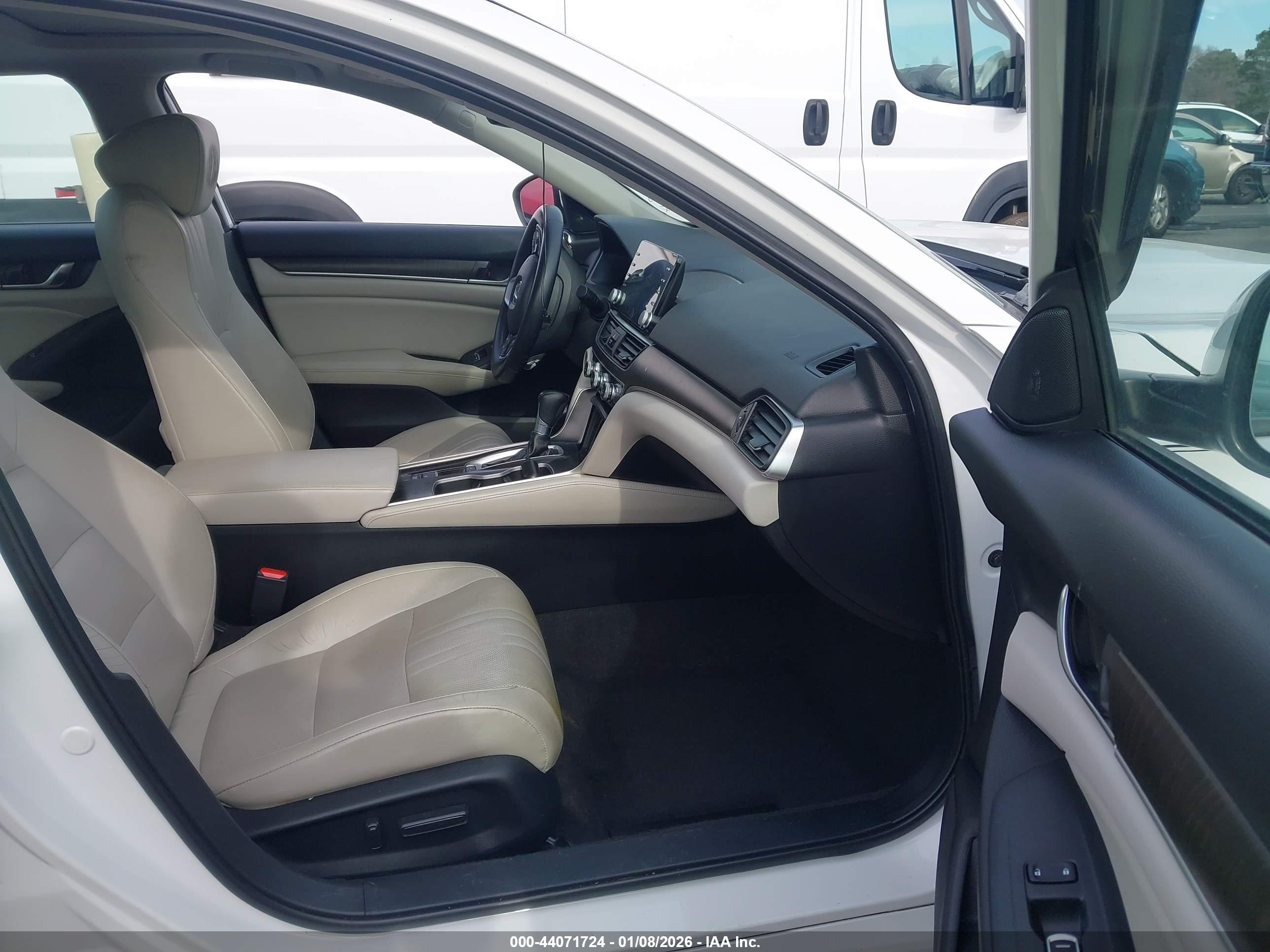 HONDA ACCORD image 5