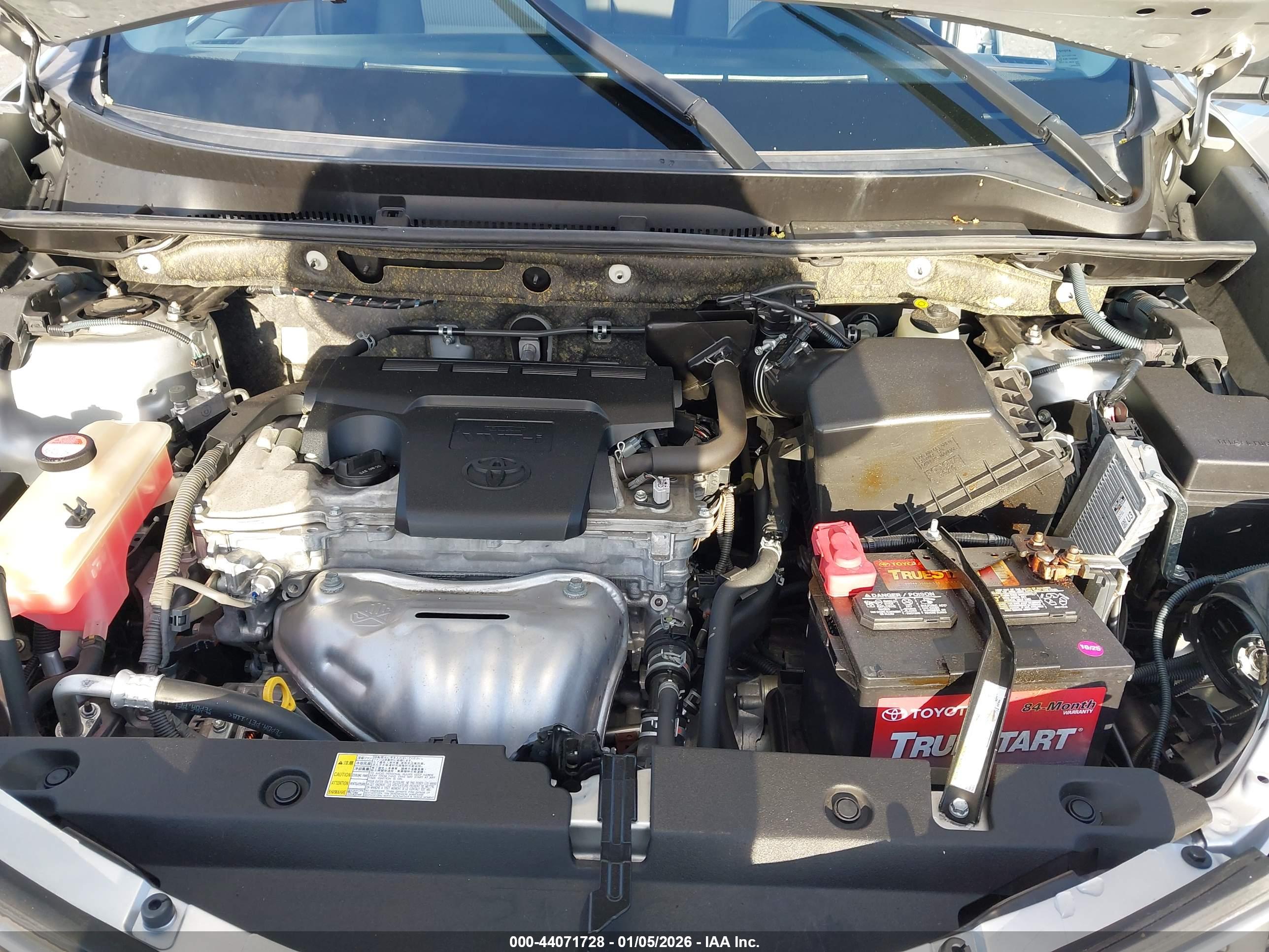 TOYOTA RAV4 image 10