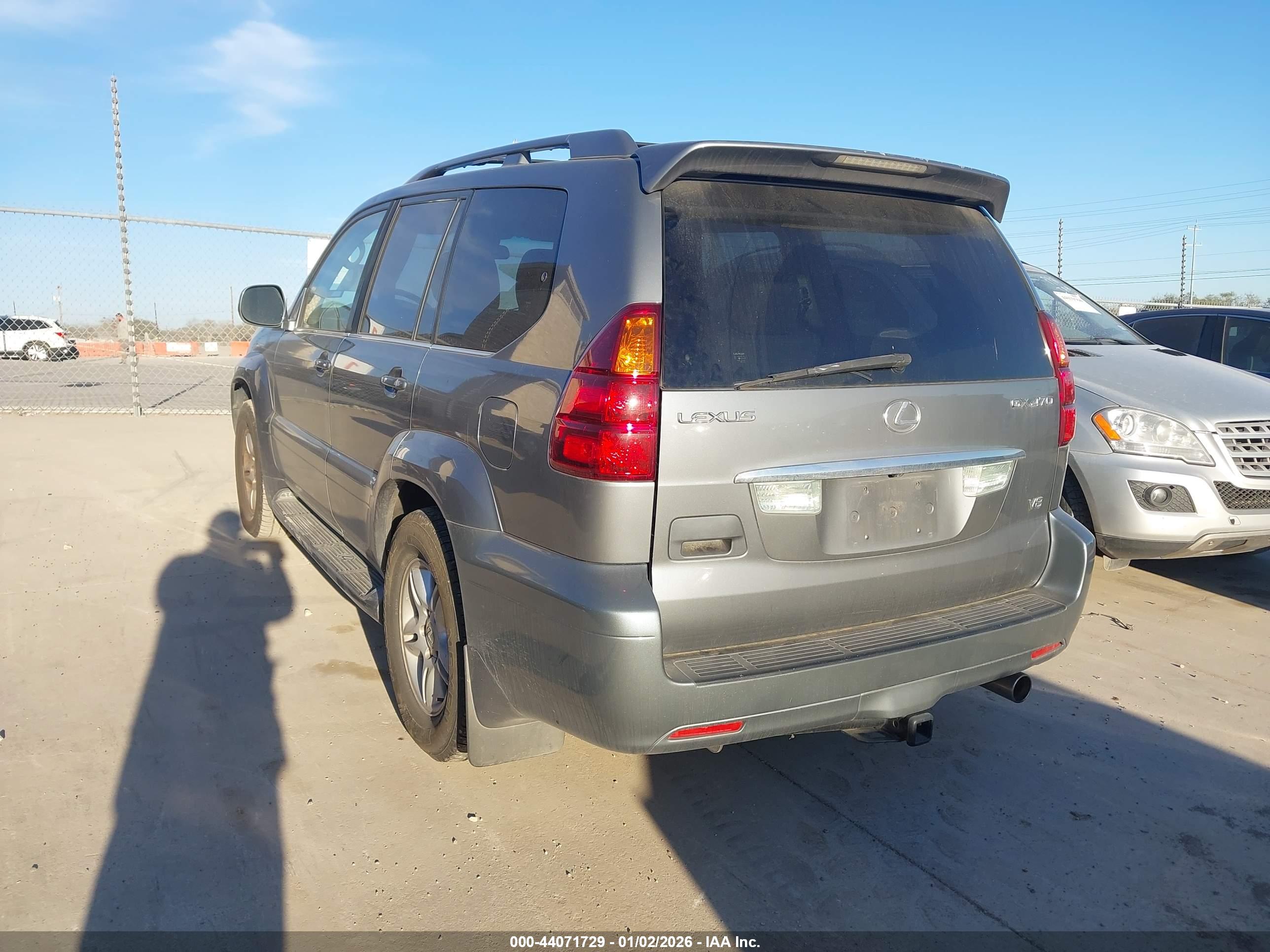 LEXUS GX image 3