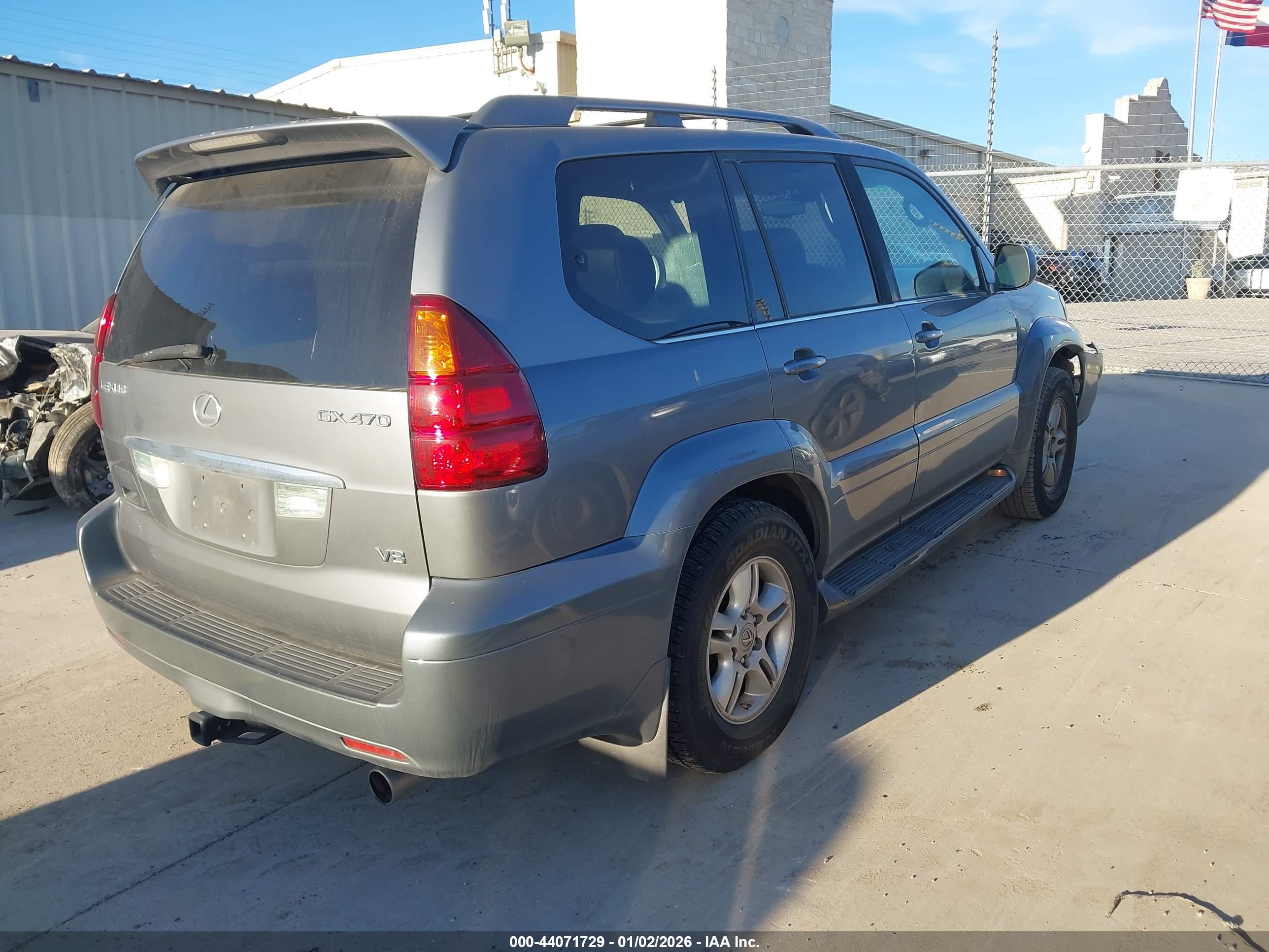 LEXUS GX image 4