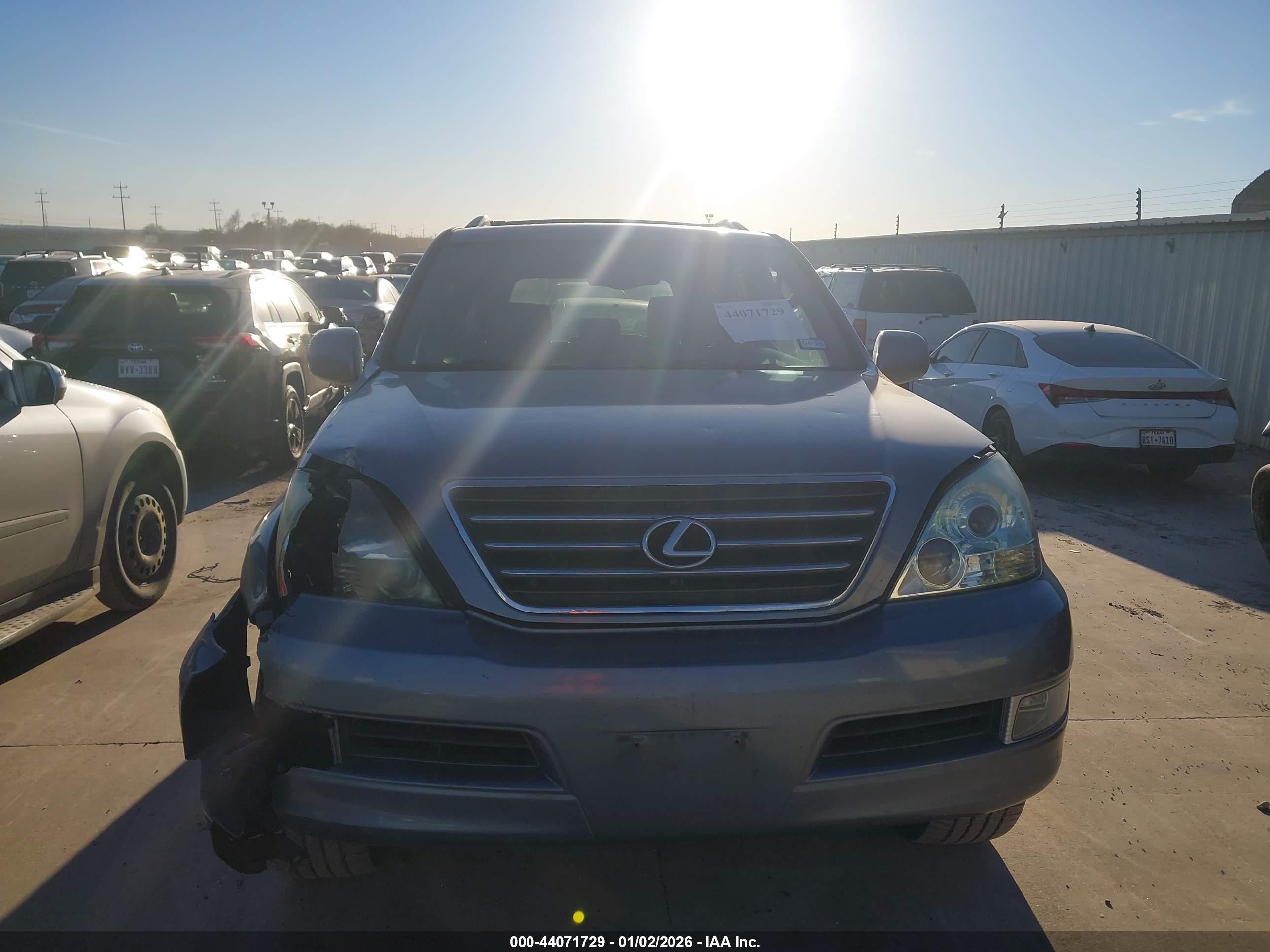 LEXUS GX image 6