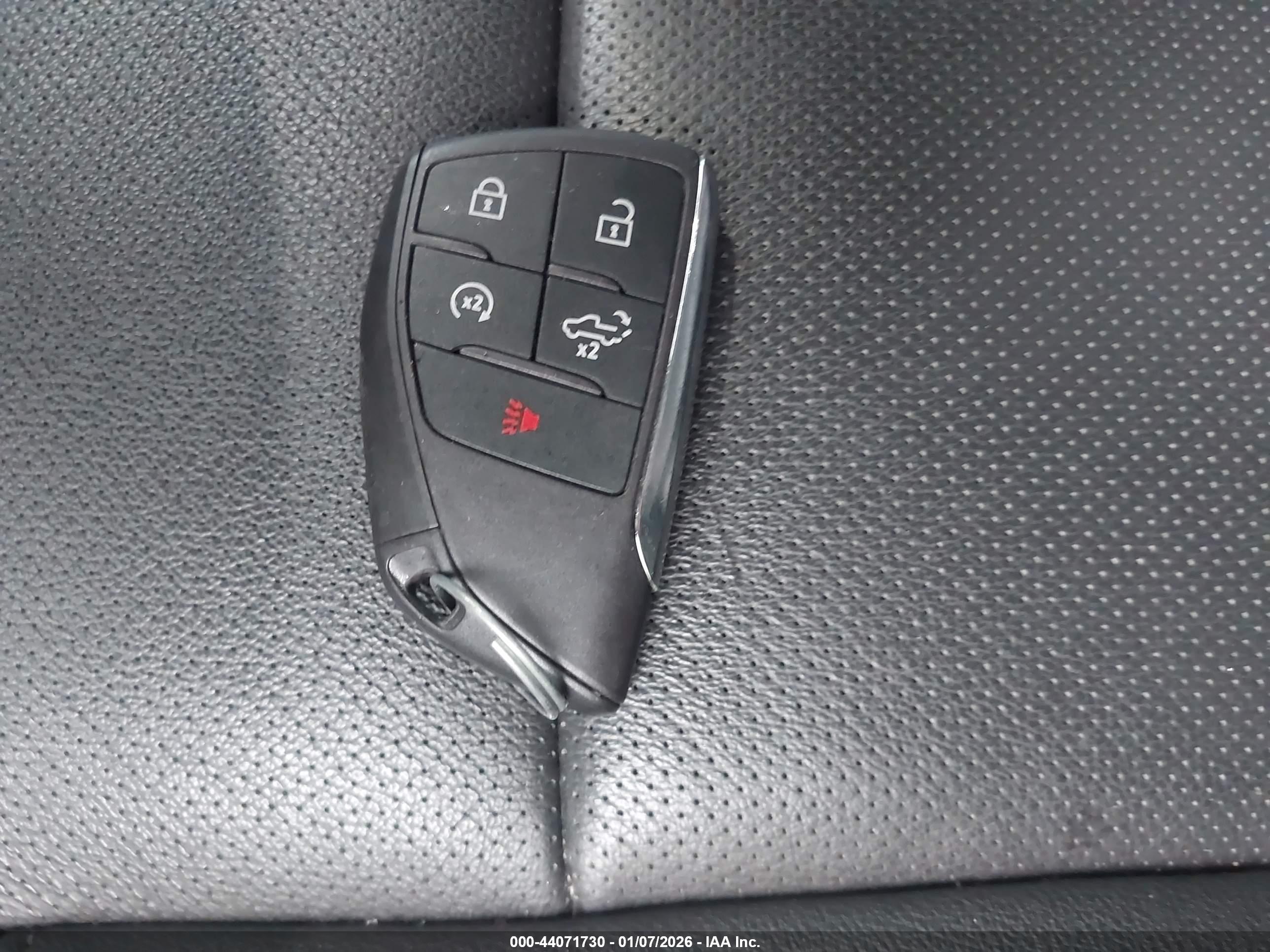 GMC SIERRA image 11