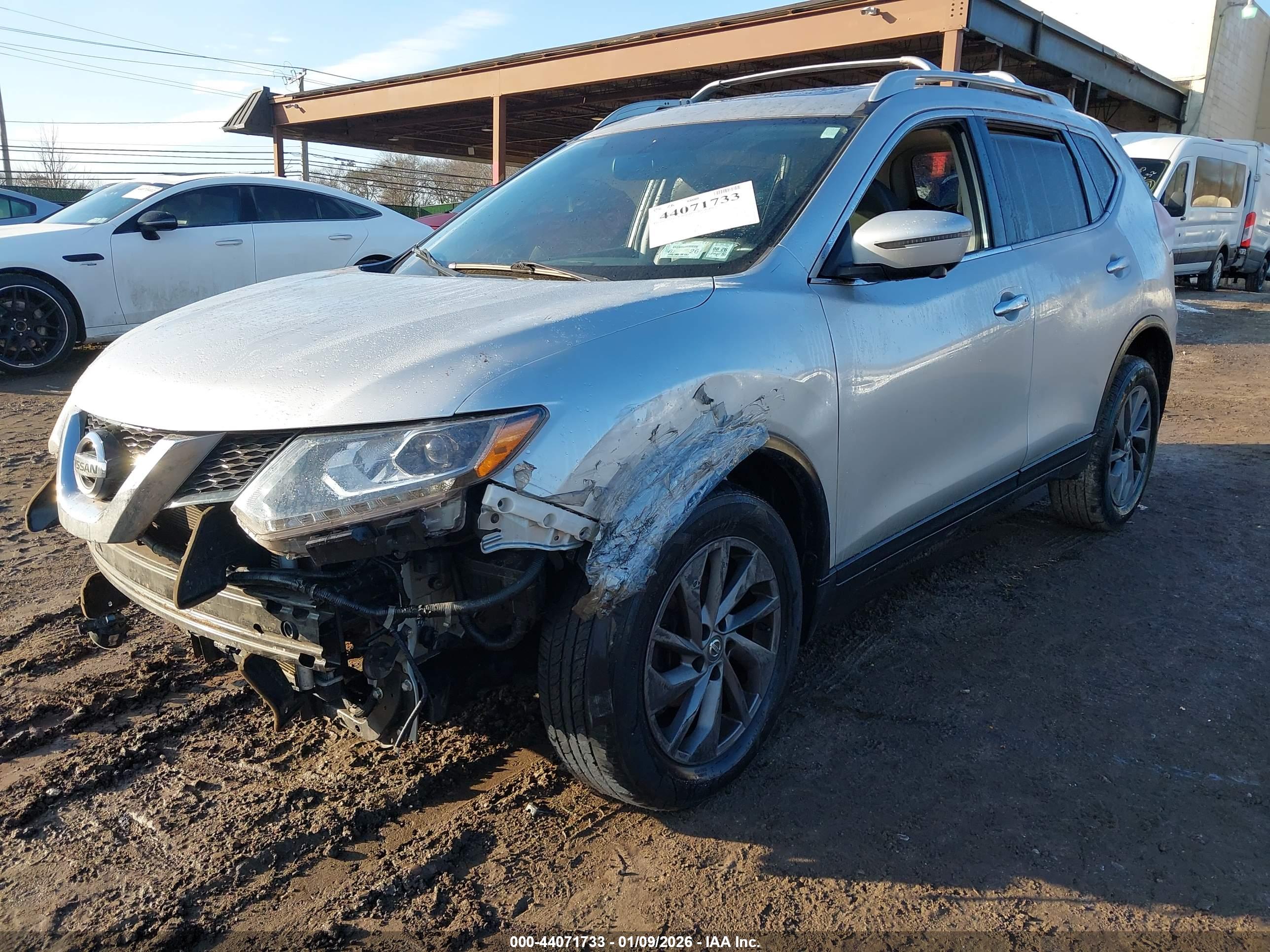 NISSAN ROGUE image 2