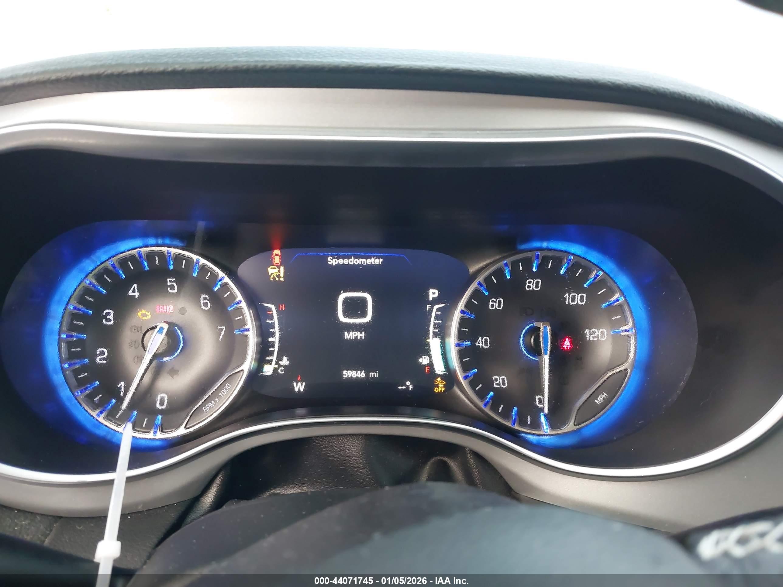 CHRYSLER PACIFICA image 7