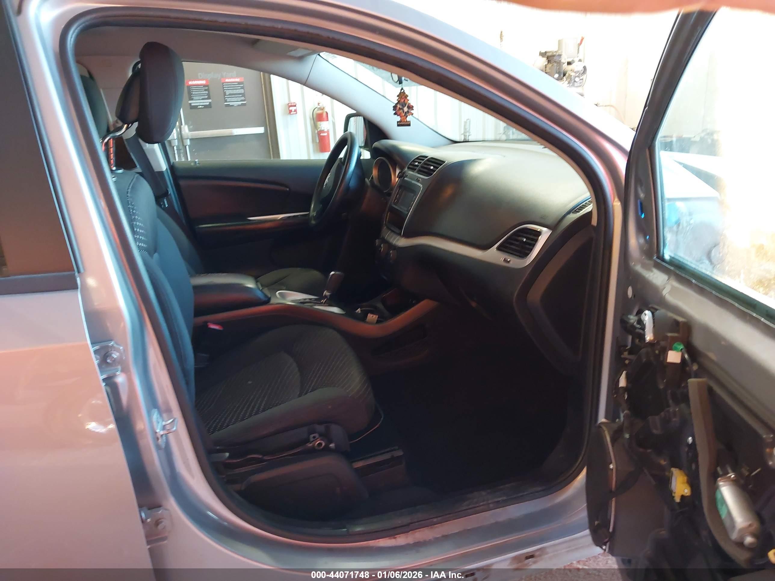 DODGE JOURNEY image 5