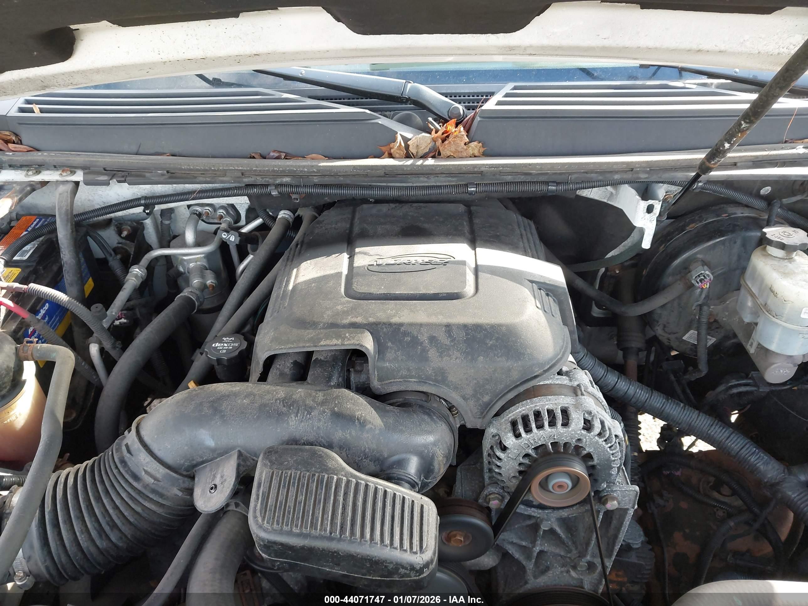 CHEVROLET SUBURBAN image 10