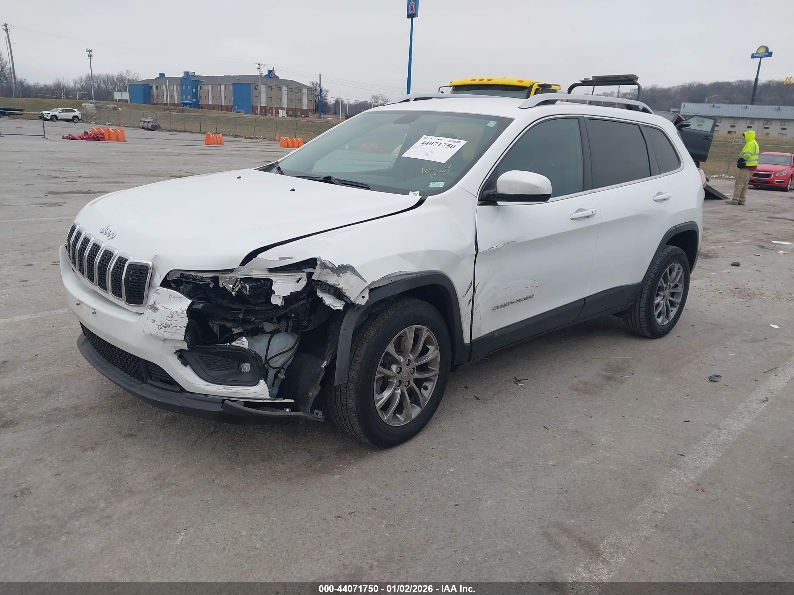 JEEP CHEROKEE image 2