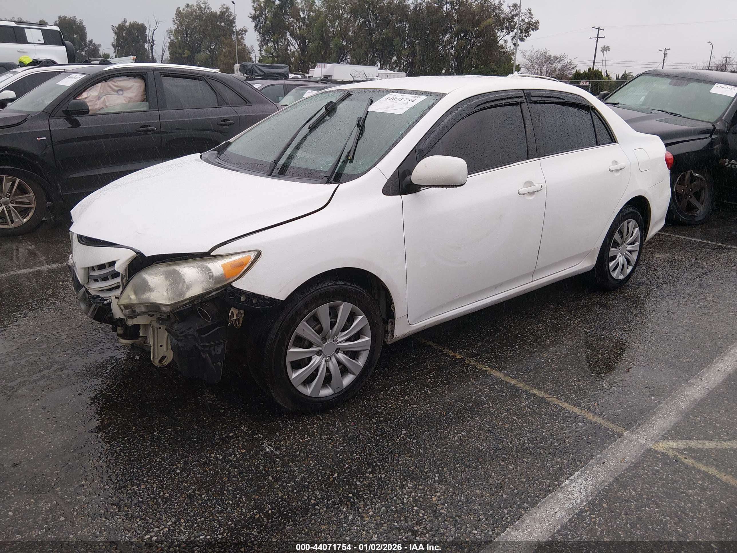 TOYOTA COROLLA image 2