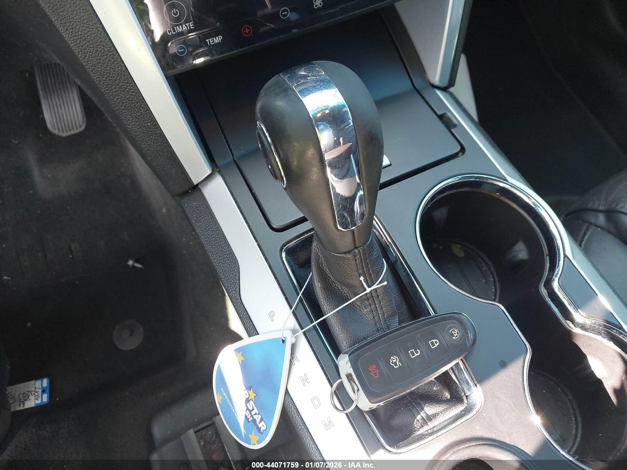 FORD EXPLORER image 11