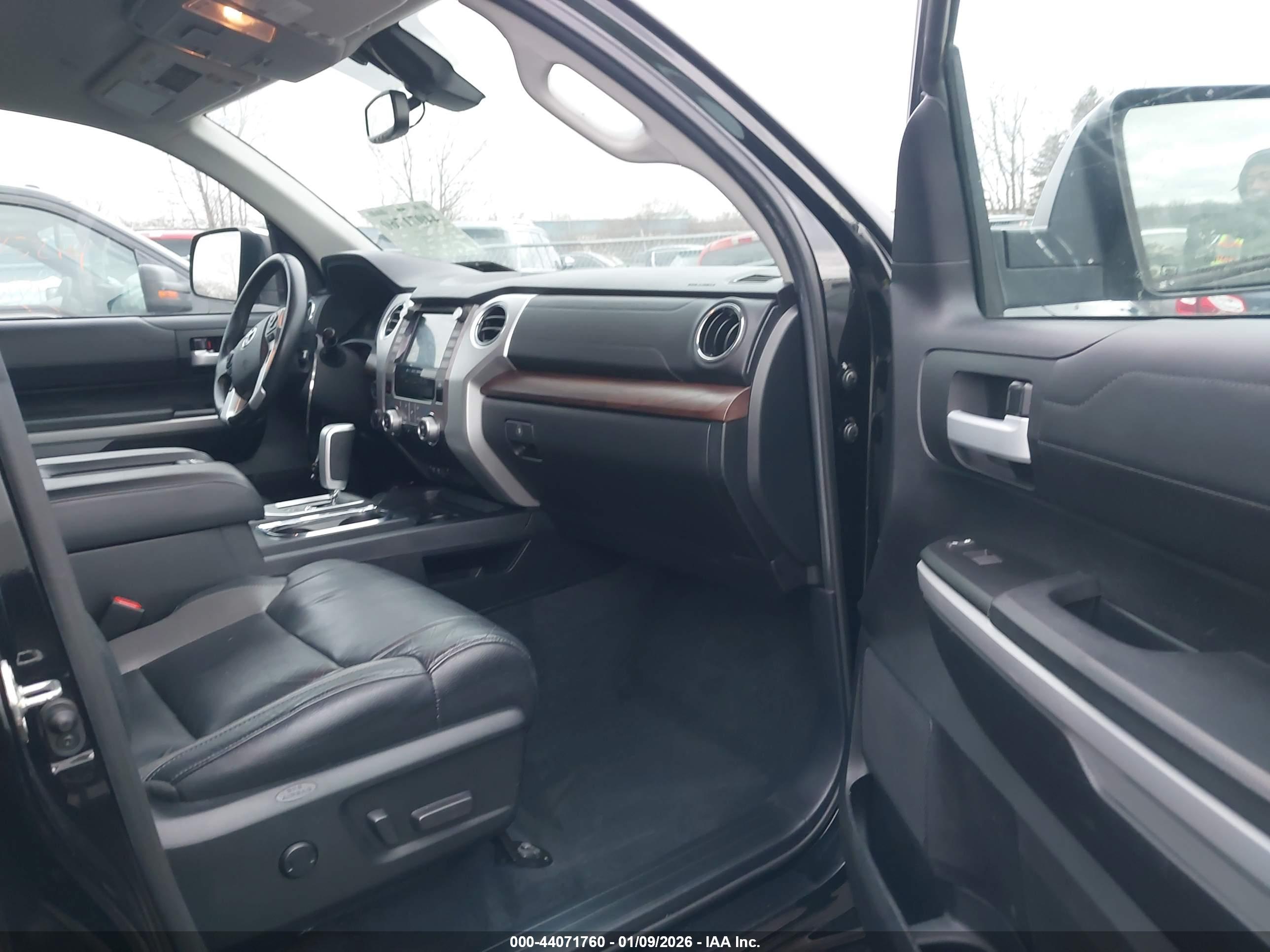 TOYOTA TUNDRA image 5